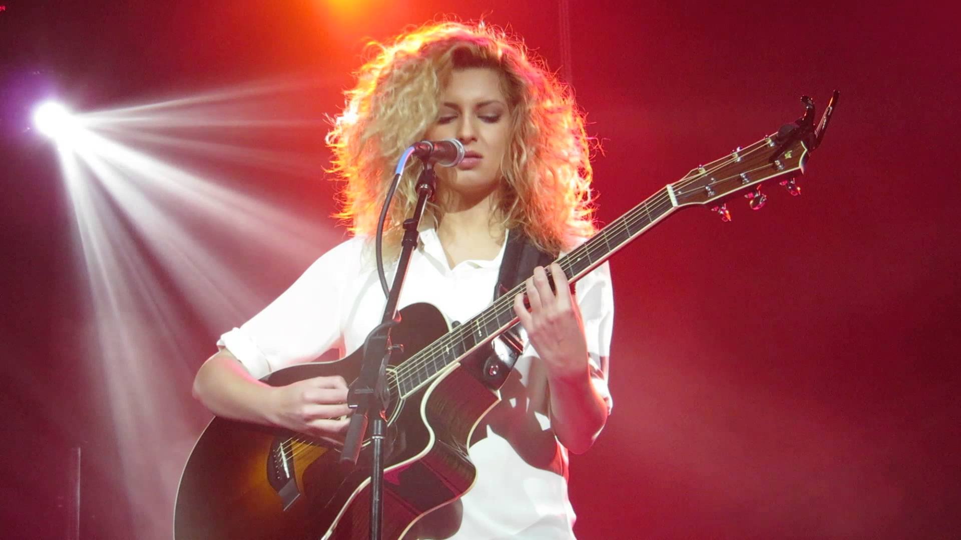 tori, Kelly, Pop, Singer, Soul, R b, Concert, Guitar Wallpaper