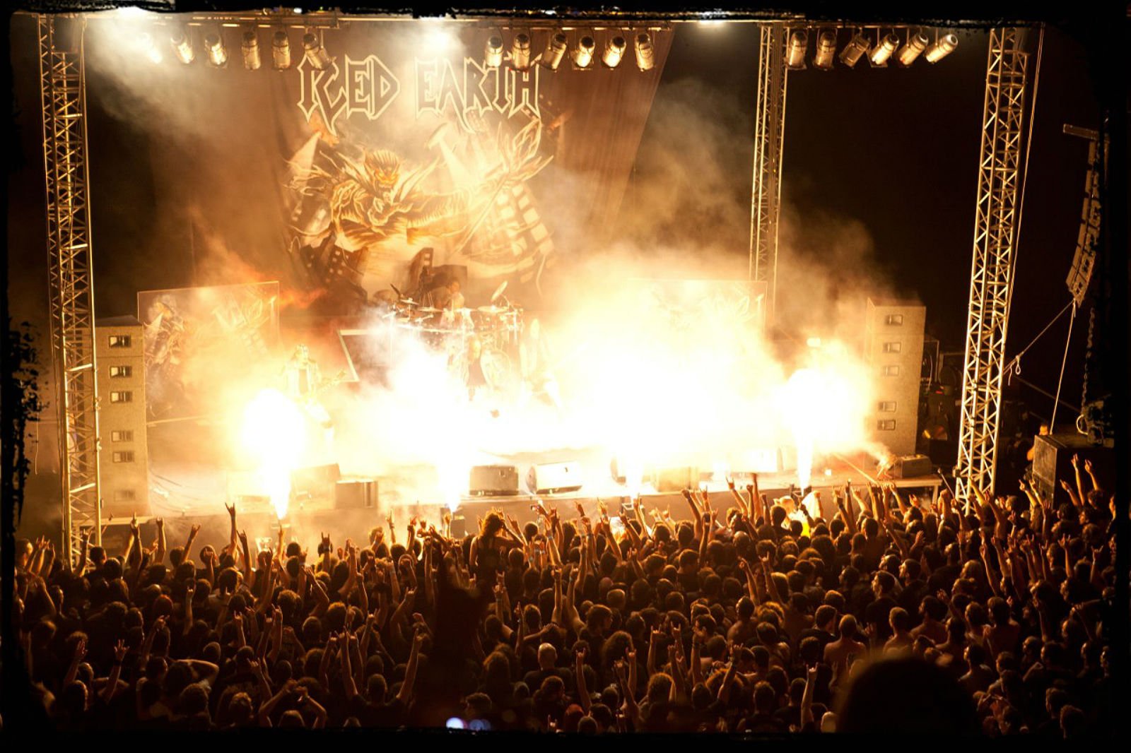 iced, Earth, Heavy, Metal, Death, Power, Thrash, 1iced, People, Crowd, Concert Wallpaper