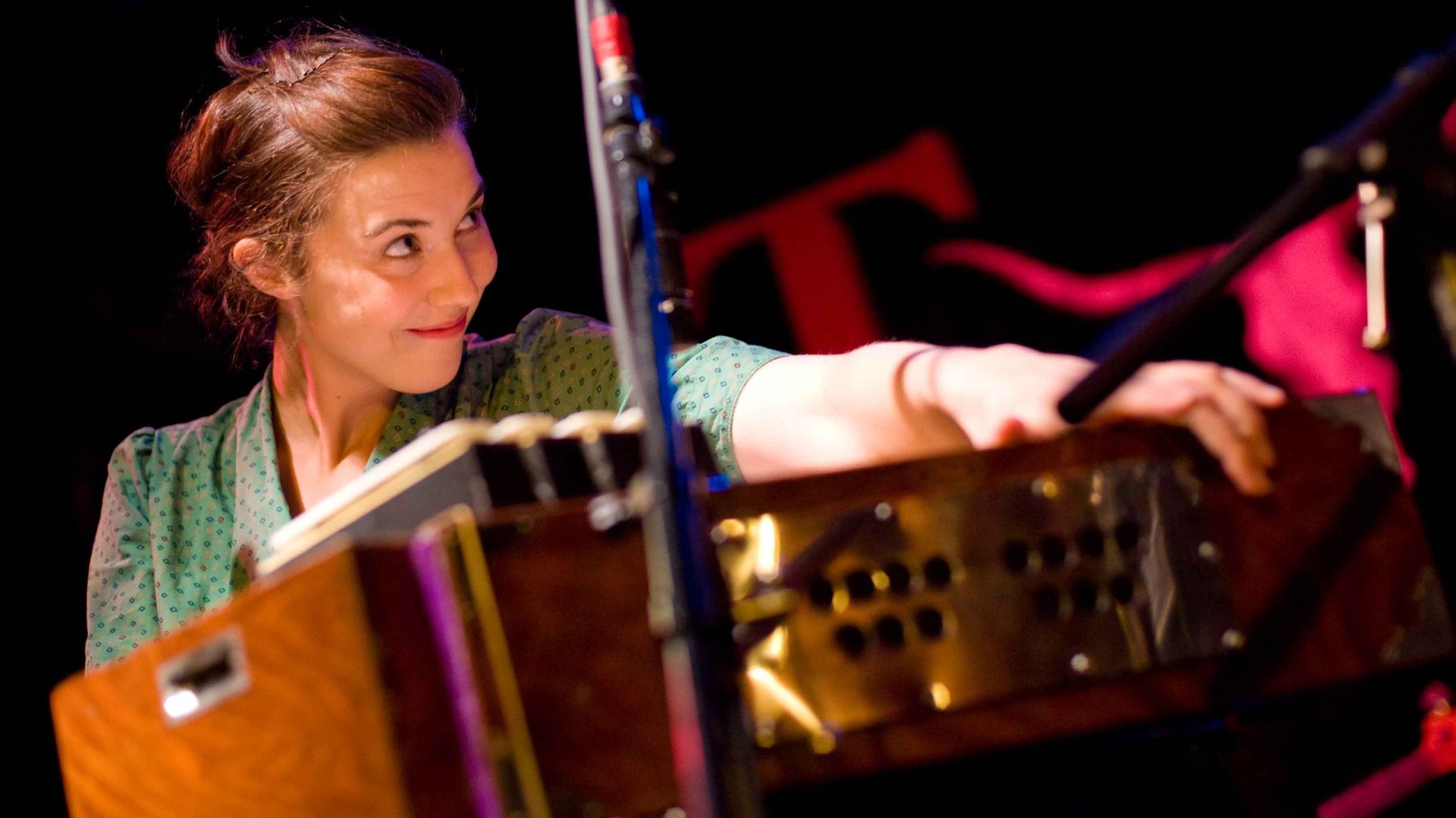 lisa, Hannigan, Indie, Folk Wallpaper