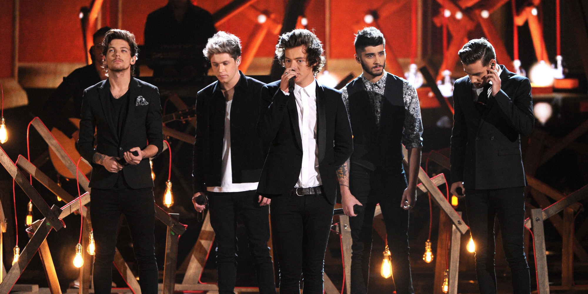 One direction ellen show. Группа one direction 2019. Солист ван дирекшен. One direction photoshoot. One direction about us.