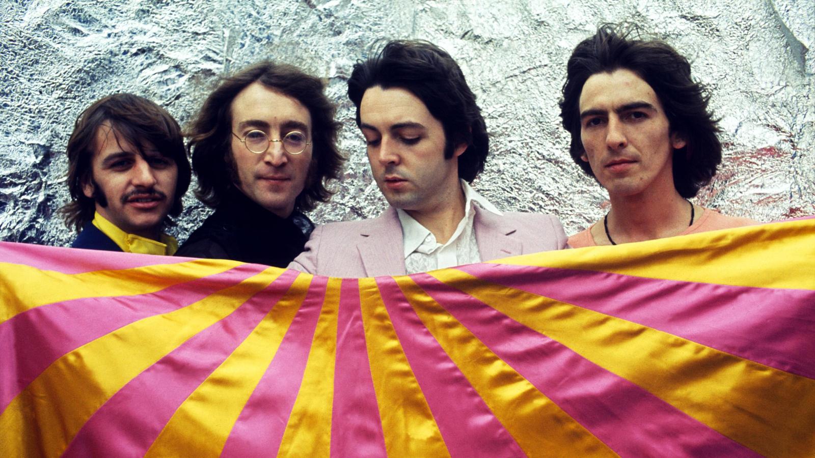 the, Beatles, John, Lennon, George, Harrison, Ringo, Starr, Paul, Mccartney Wallpaper