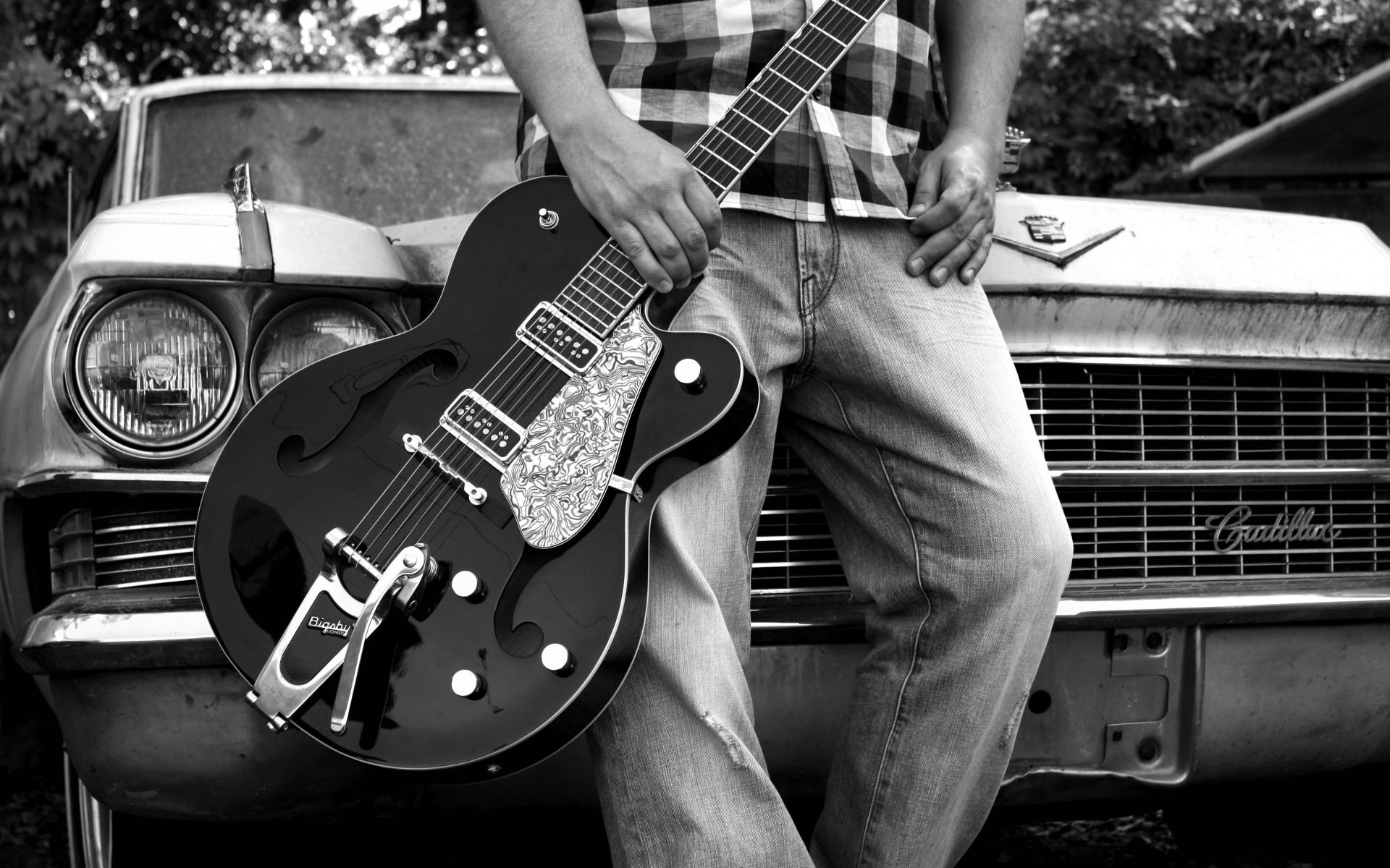 music, Entertainment, Guitars, Black and white, B w, Vehicles, Cars, Cadillacs Wallpaper