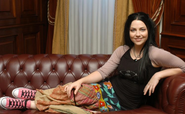 52603-amy-lee-evanescence-singer-musicia