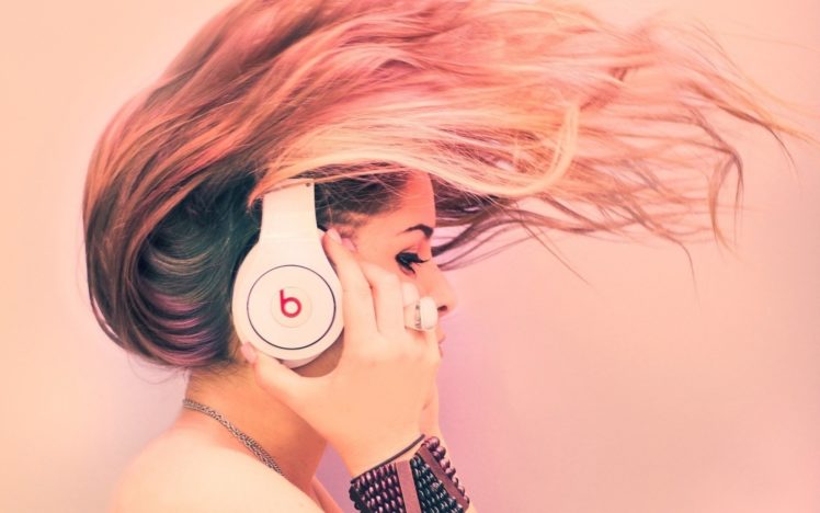 beats, Girl, With, Headphone HD Wallpaper Desktop Background