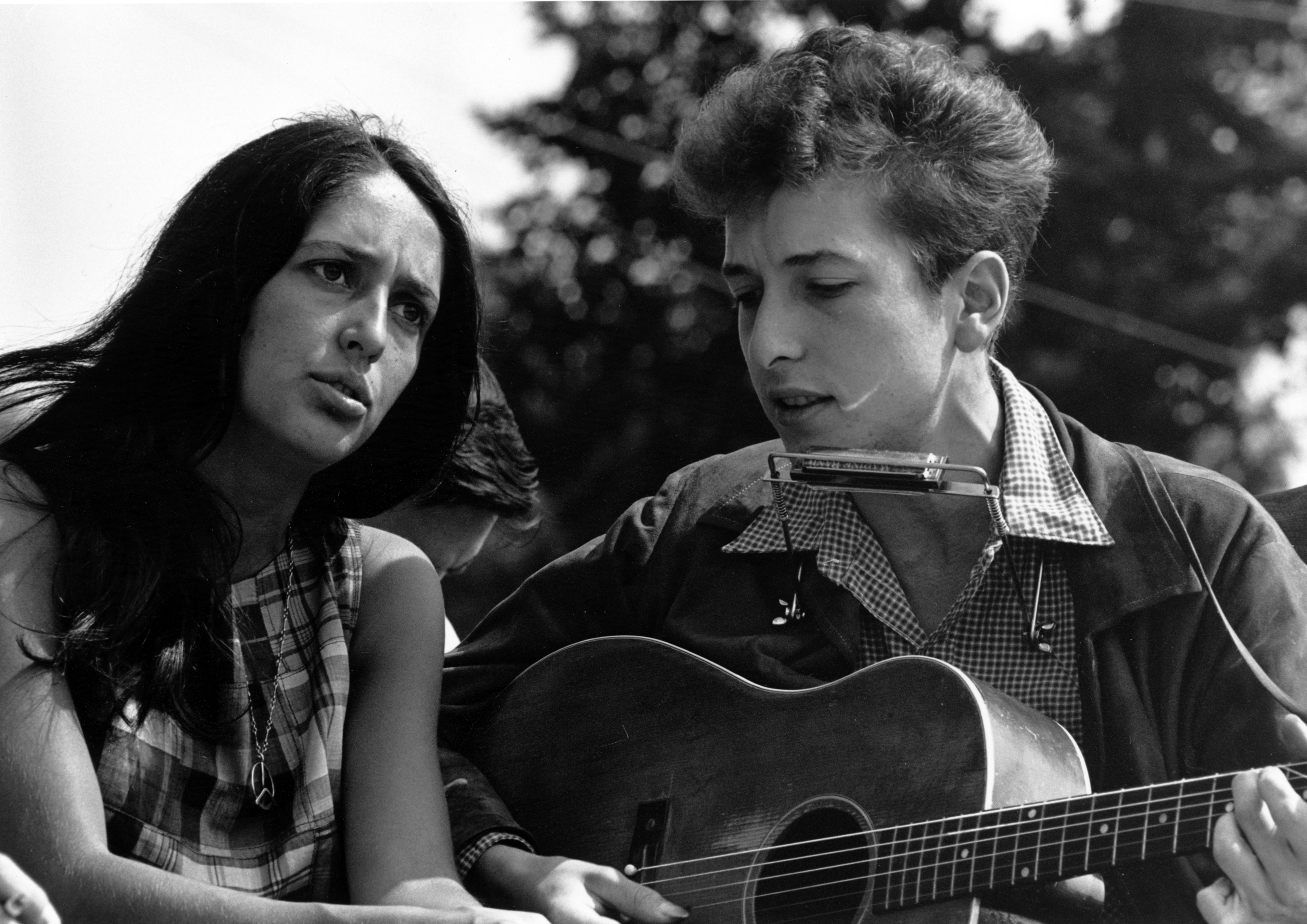 bob, Dylan, Joan, Baez Wallpaper