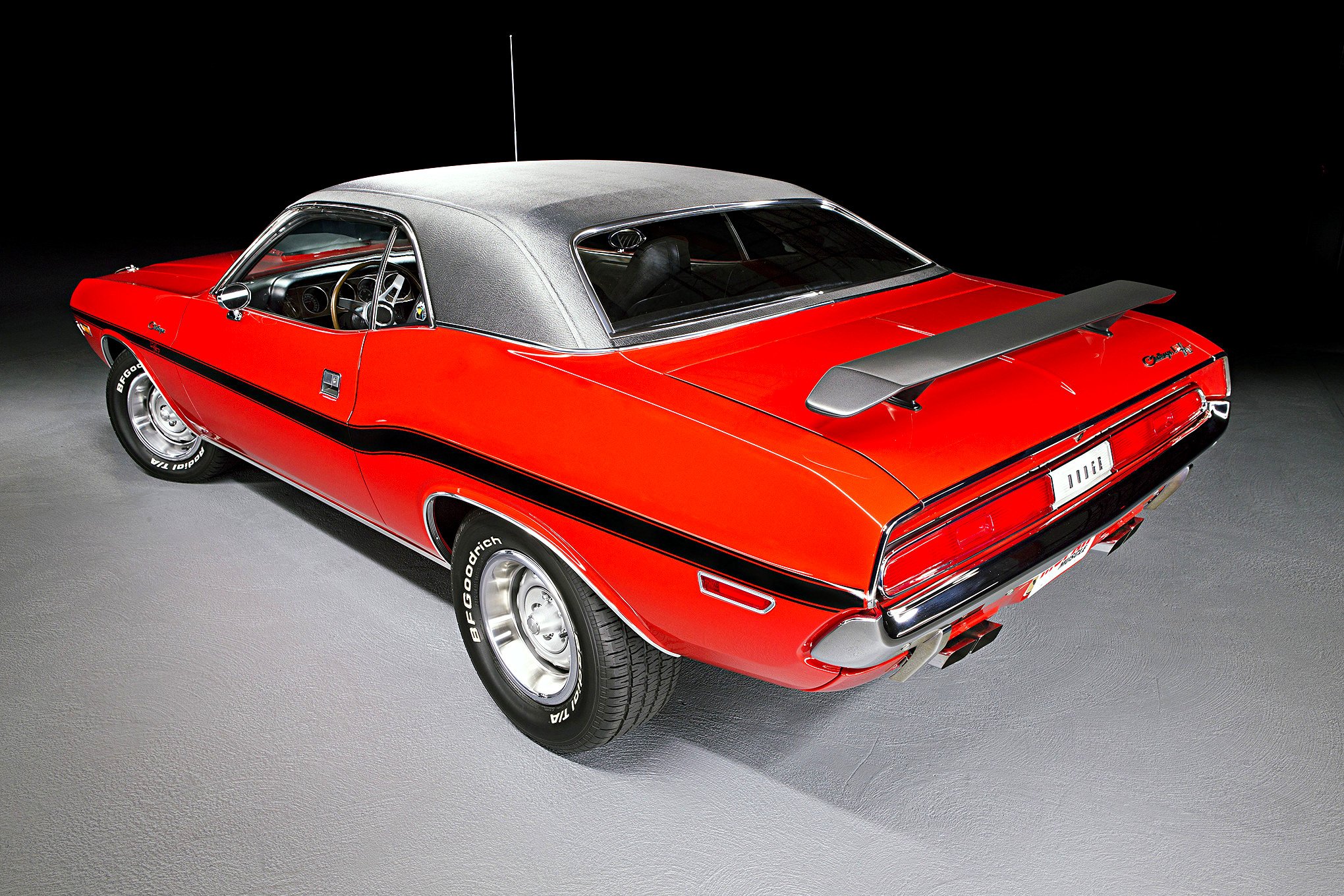 1970 dodge challenger rt interior black Wallpaper