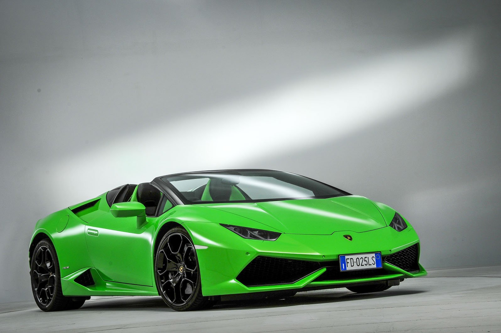 Lamborghini Huracan Green 2016