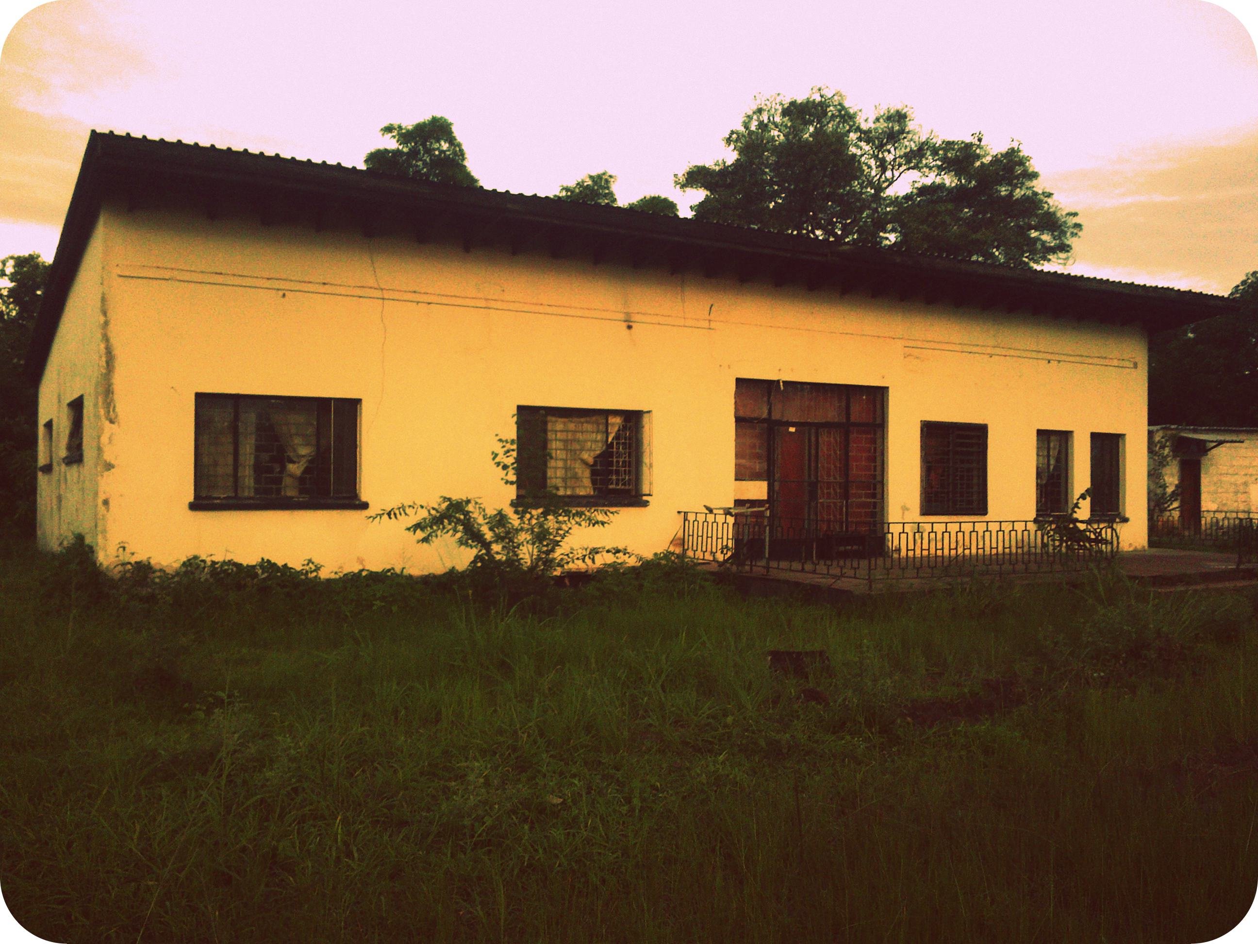 house, Old, Colonial, Farmhouse, Green, Zambia, Africa Wallpaper