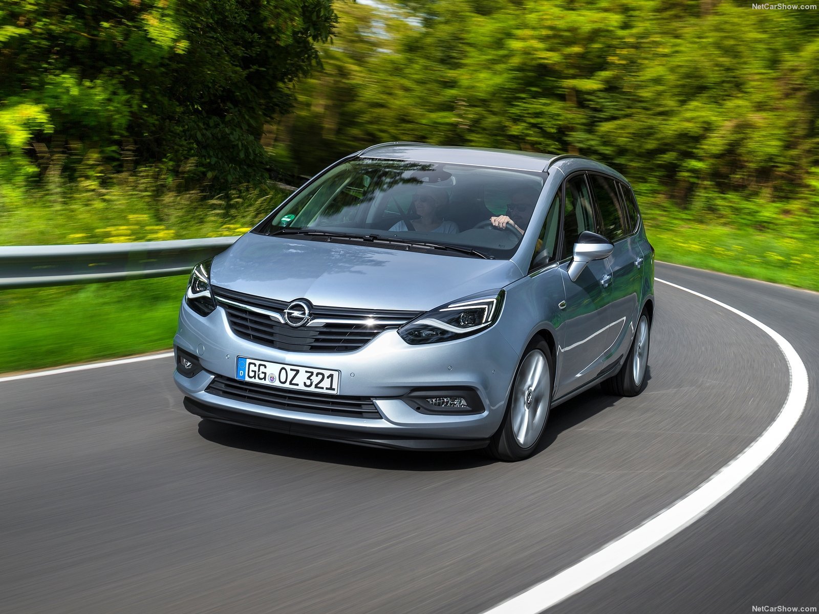 Opel Zafira Cars 2016 Wallpapers Hd Desktop And Mobile Backgrounds 9296