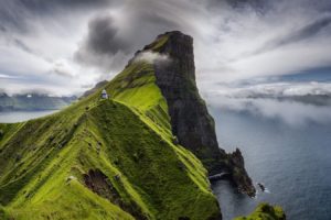 nature, Photography, Landscape, Light, House, Cliff, Sea, Clouds, Grass, Faroe, Islands