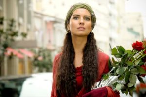 tubabuyukustun, Actress, Women, Long, Hair, Earrings, Blurred, Bunch, Of, Roses, Nature, Rose, Turkish