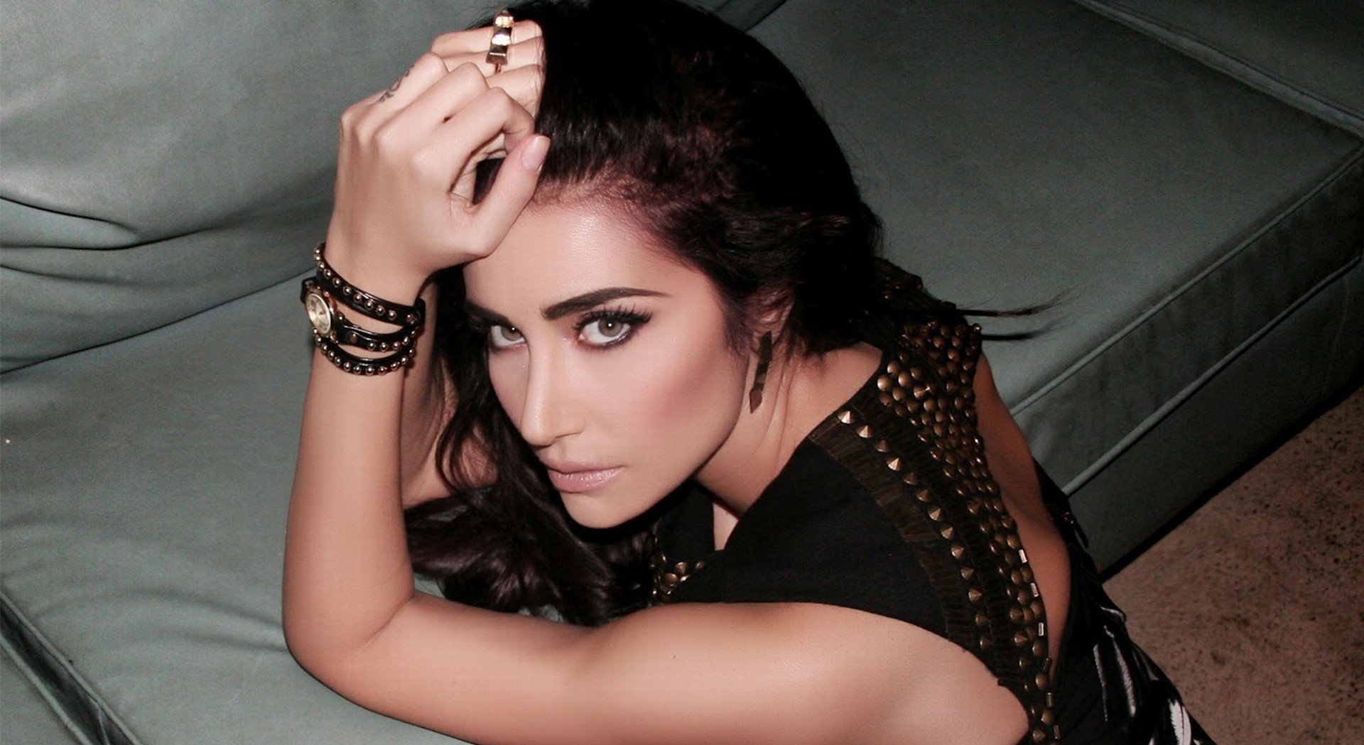 s lagencoglu, Singer, Brunette, Hazel, Eyes, Ringsnecklace, Tattoo, Turkish, Women Wallpaper