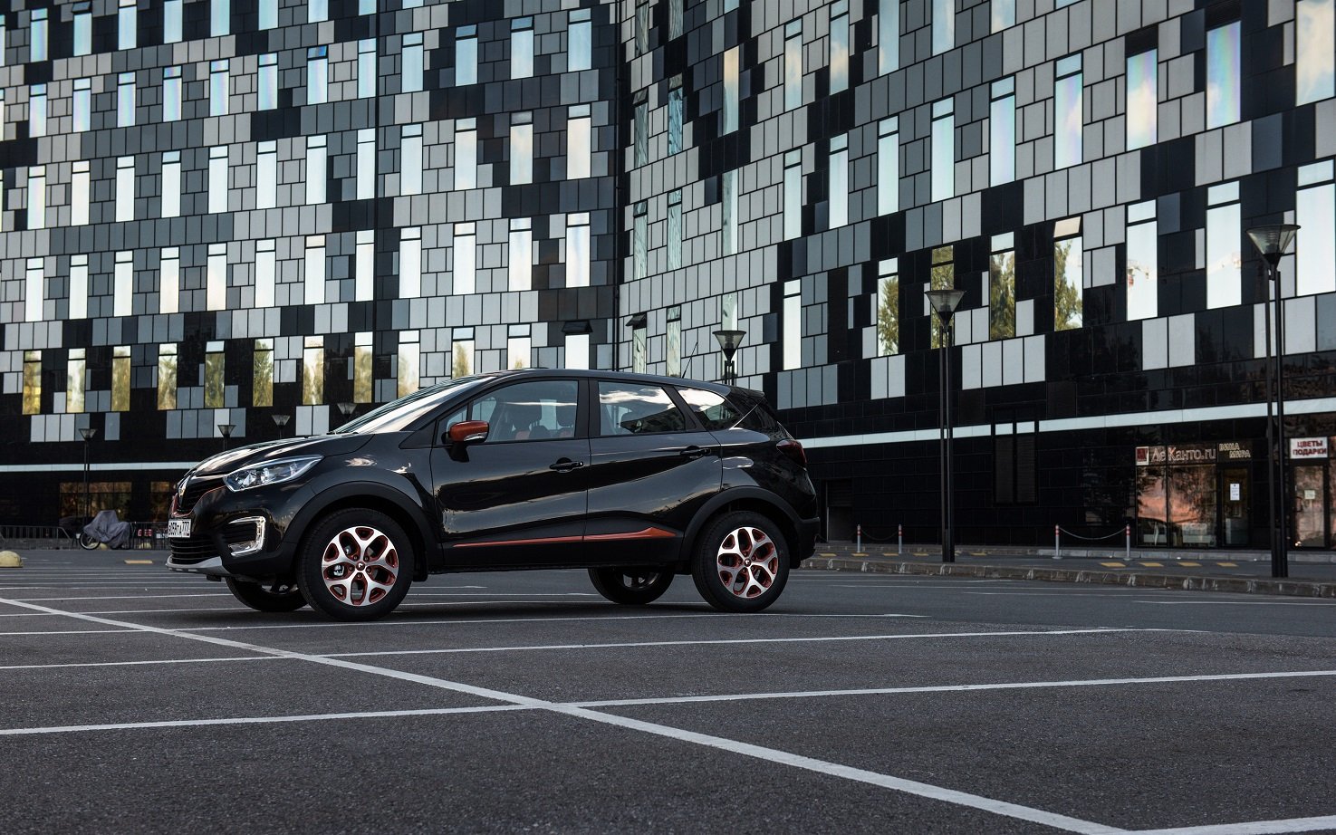 Renault Captur черный