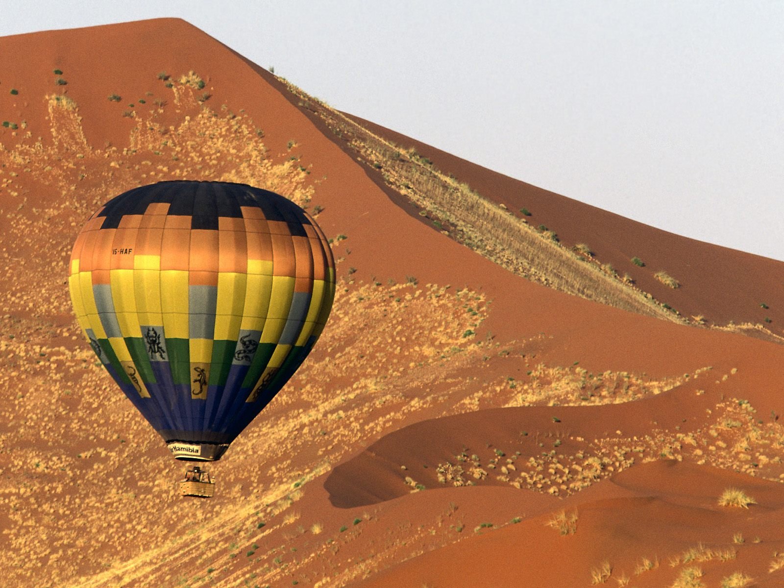 ballooning, Over, The, Namib, Desert, Namibia, Africa Wallpaper