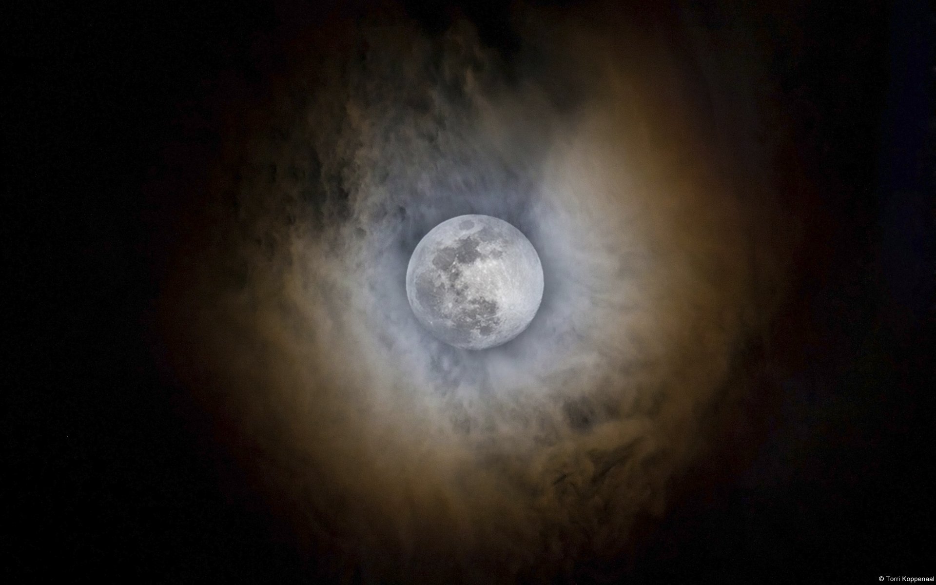 e8057723 df6c 4b77 9220 33eeb979feda Wallpaper