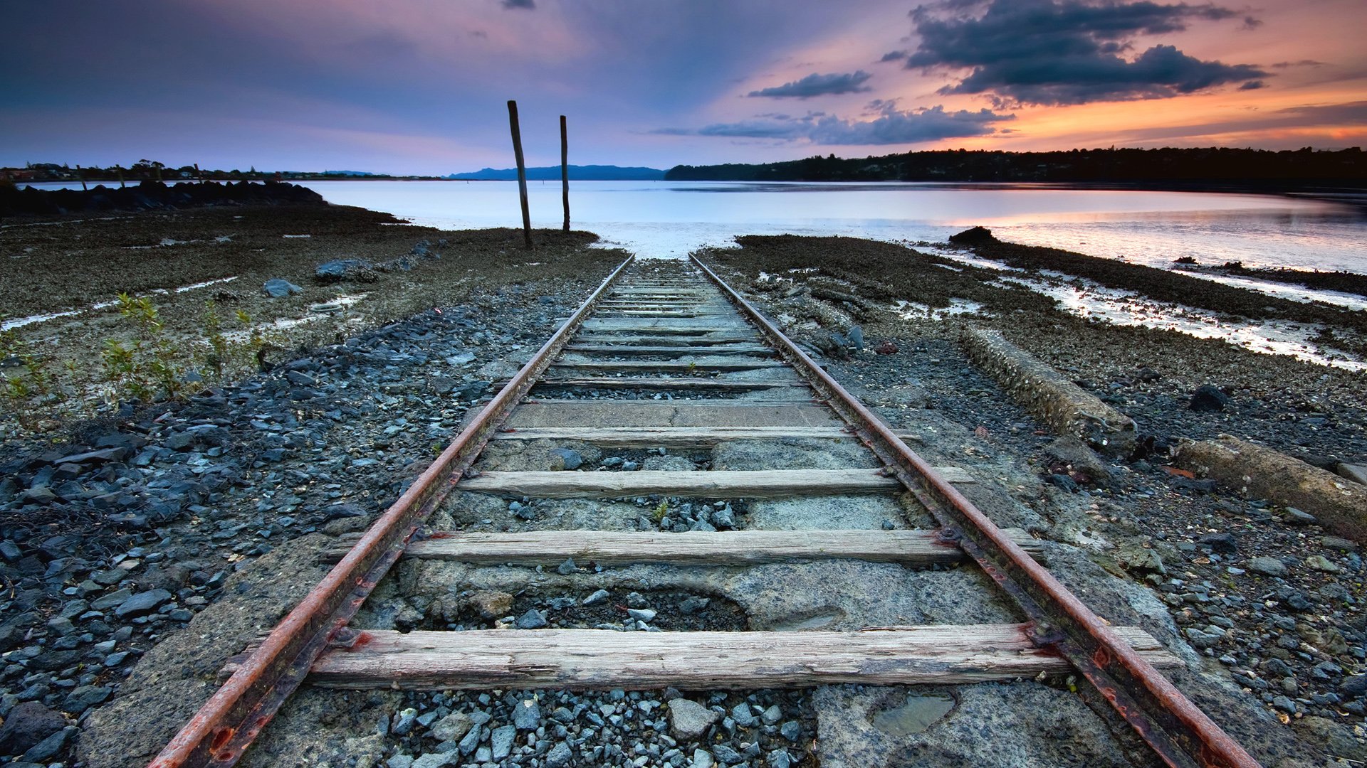 30 Wallpaper