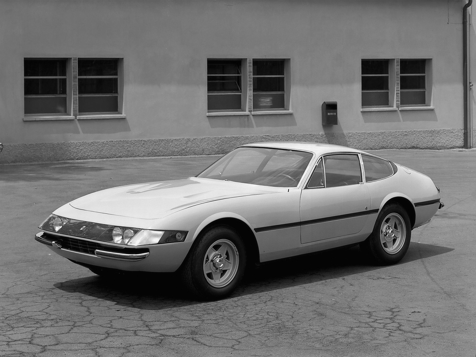 Ferrari 365 GTB 4 Spyder