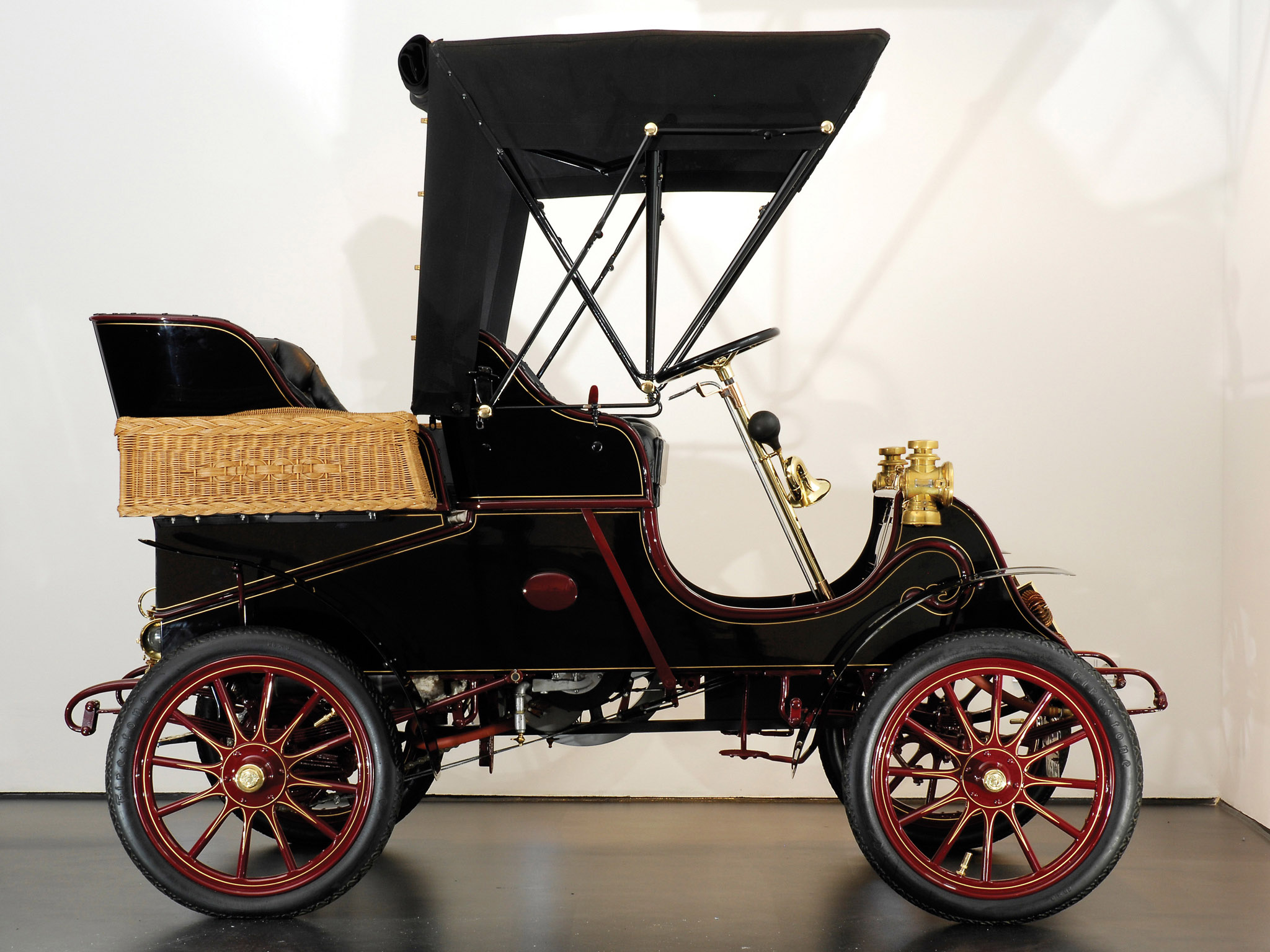 Cadillac model a Runabout (1902)