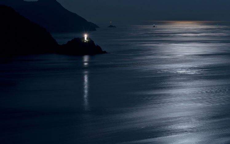 lighthouse, Coast, Night, Ocean, Sea, Reflection, Moon, Moonlight, Lights, Scenic, Shore, Mood HD Wallpaper Desktop Background