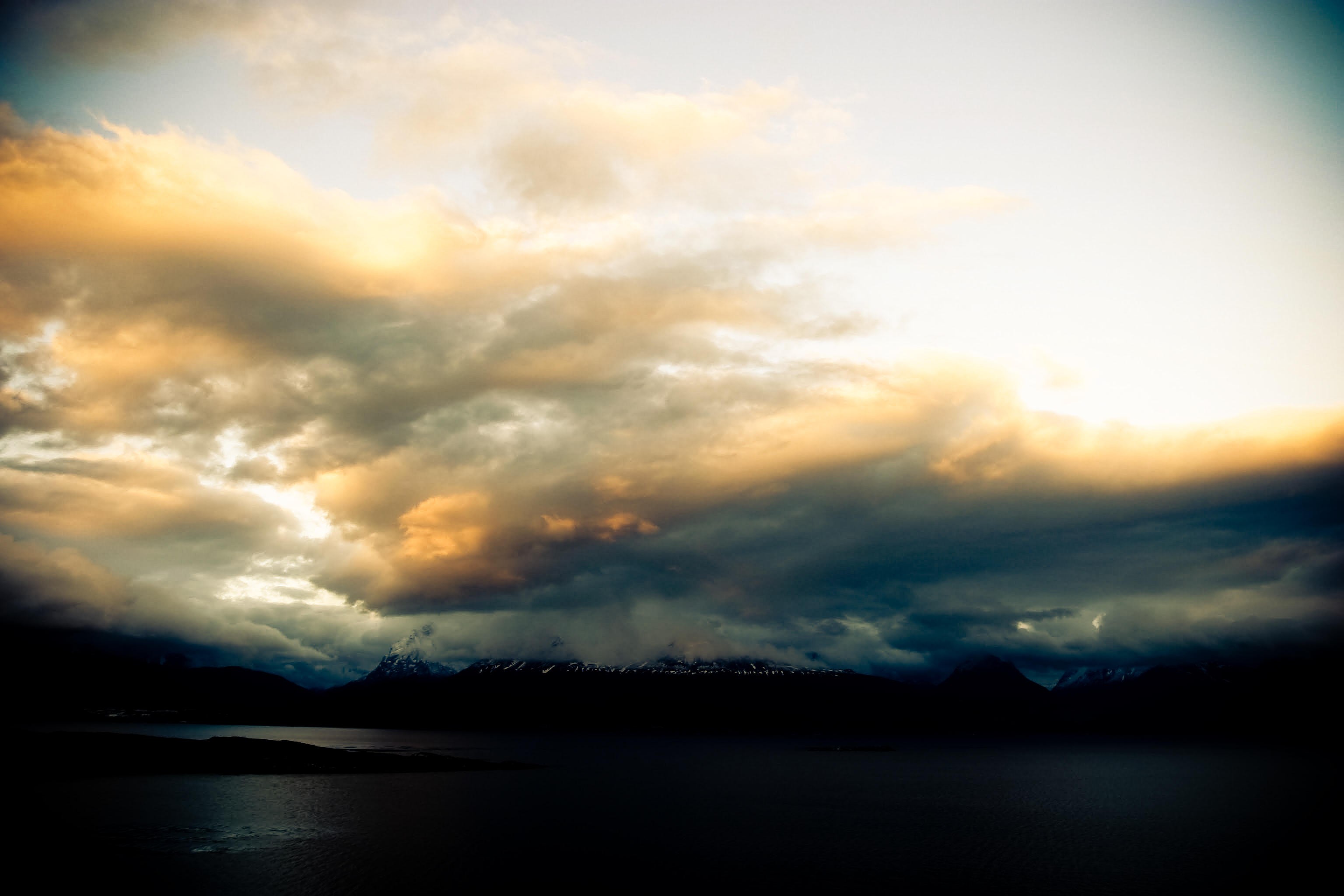 end, Of, The, World Wallpaper