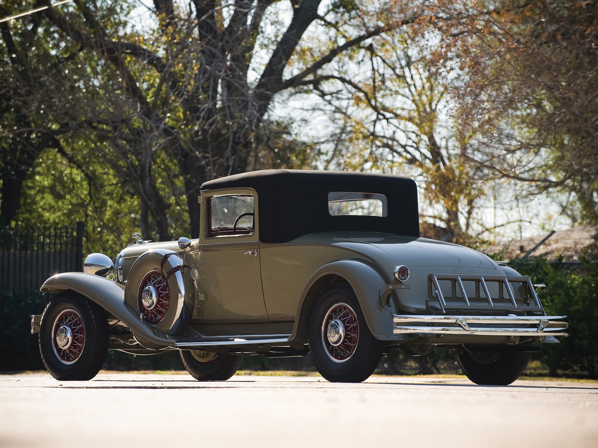 1930 Chrysler 77