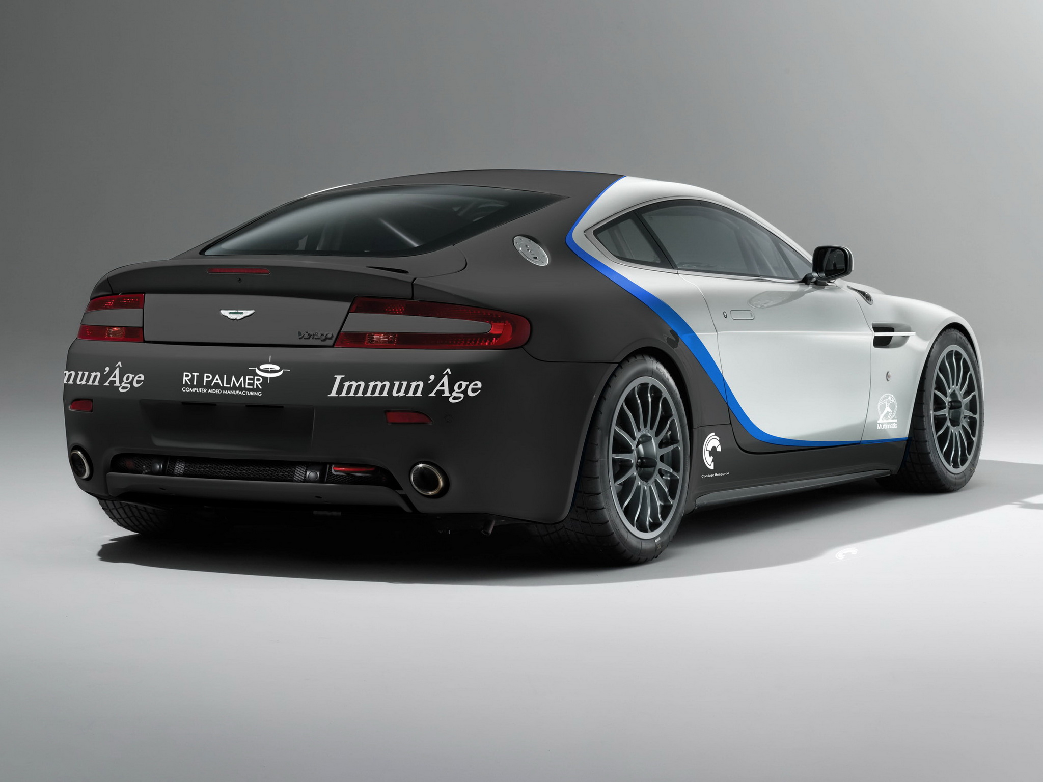 Aston Martin v8 Vantage gt4