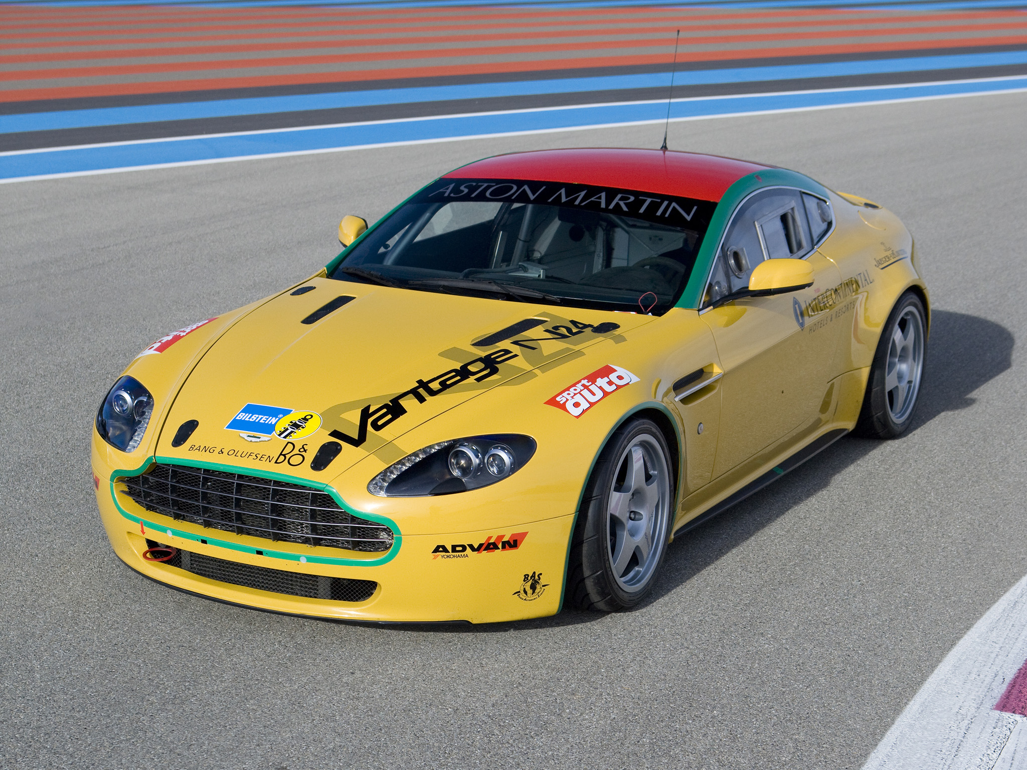 Aston Martin v8 2007