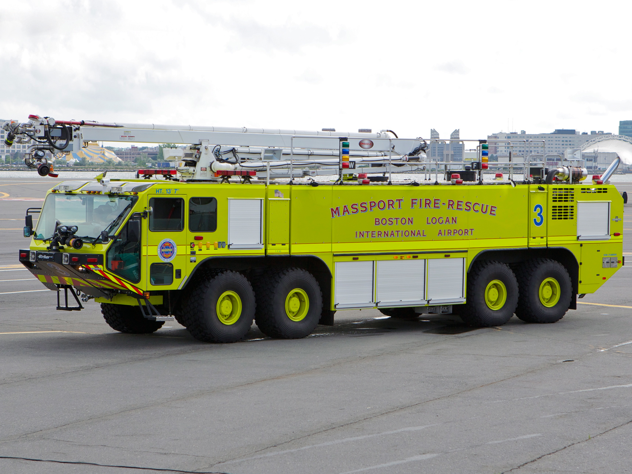 oshkosh, Striker, 4500, Arff, Firetruck Wallpaper