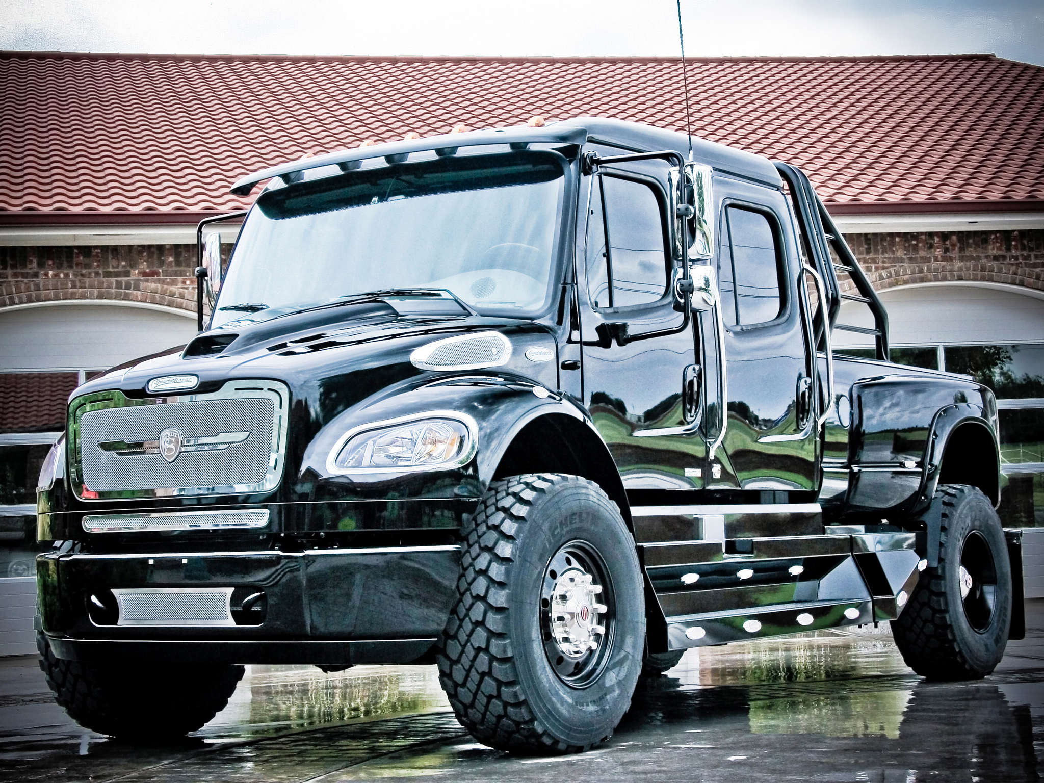 2004, Strut, Freightliner, Business, Class, M 2, Sportchassis, Grille, Semi, Tractor, 4x4 Wallpaper