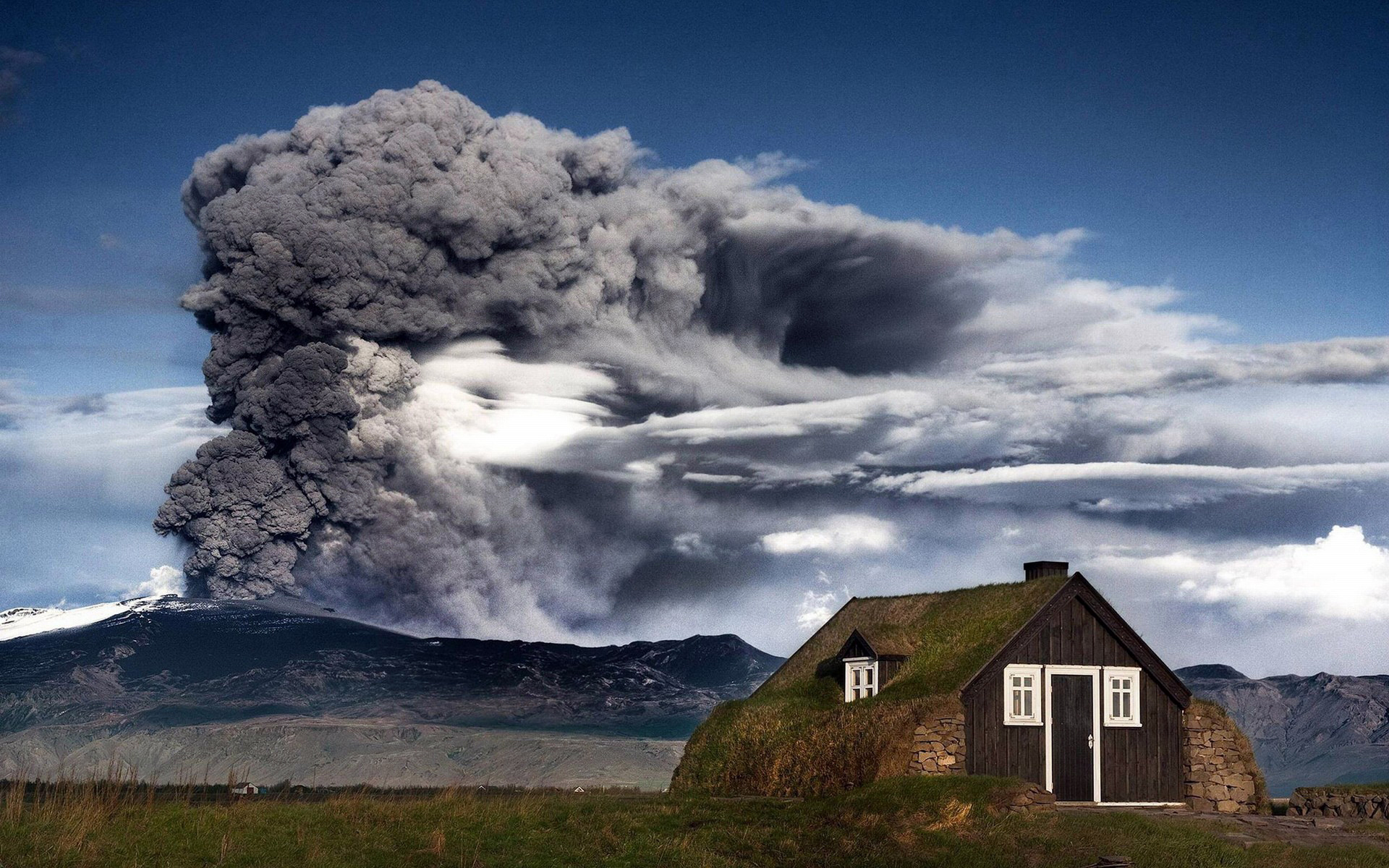 house, Grass, Moss, Green, Mountain, Volcano, Smoke, Ash, Volcanic, Poetry, Sky, Clouds Wallpaper