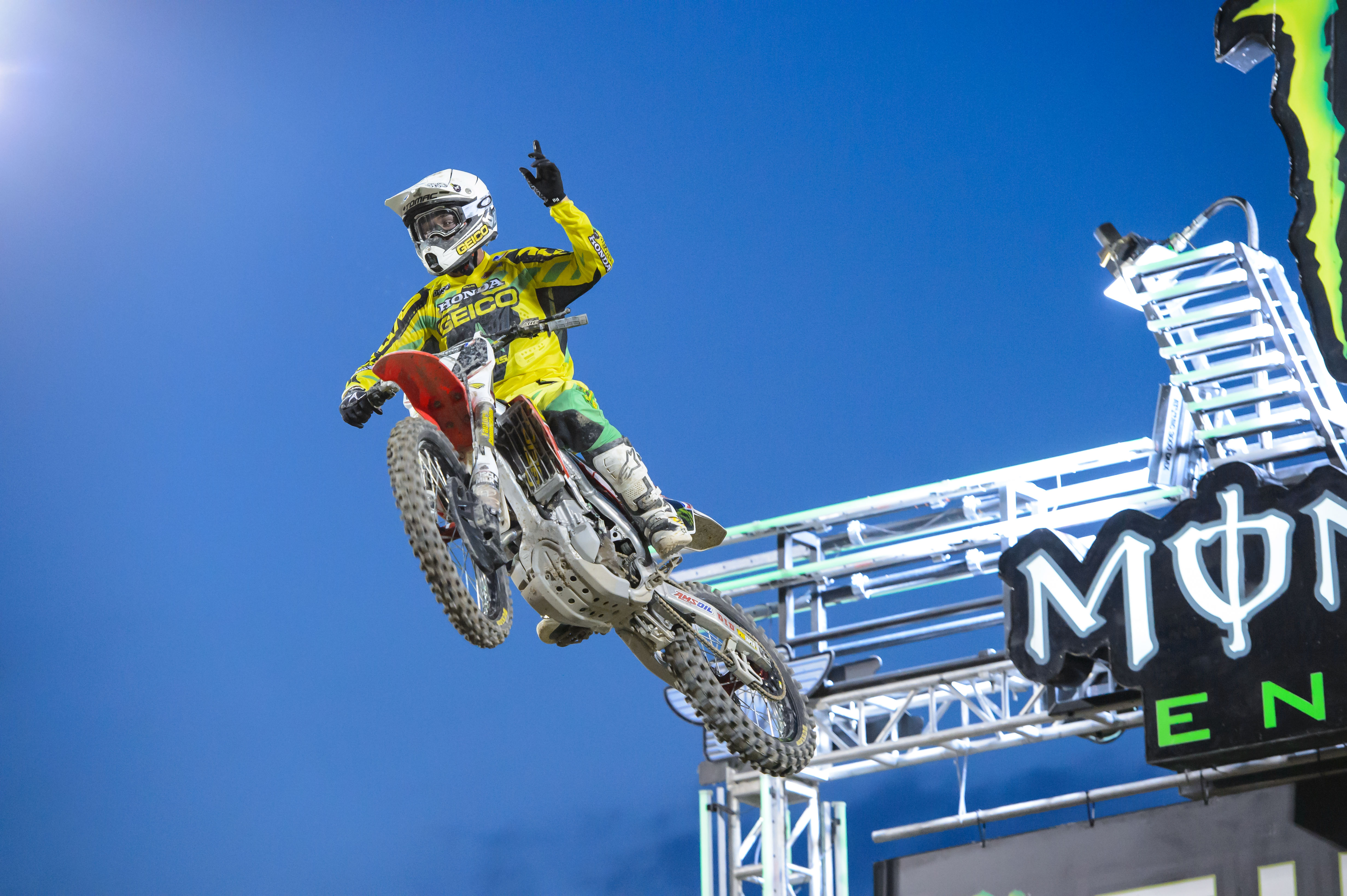 honda, Dirtbike, Moto, Motocross, Race, Racing Wallpaper