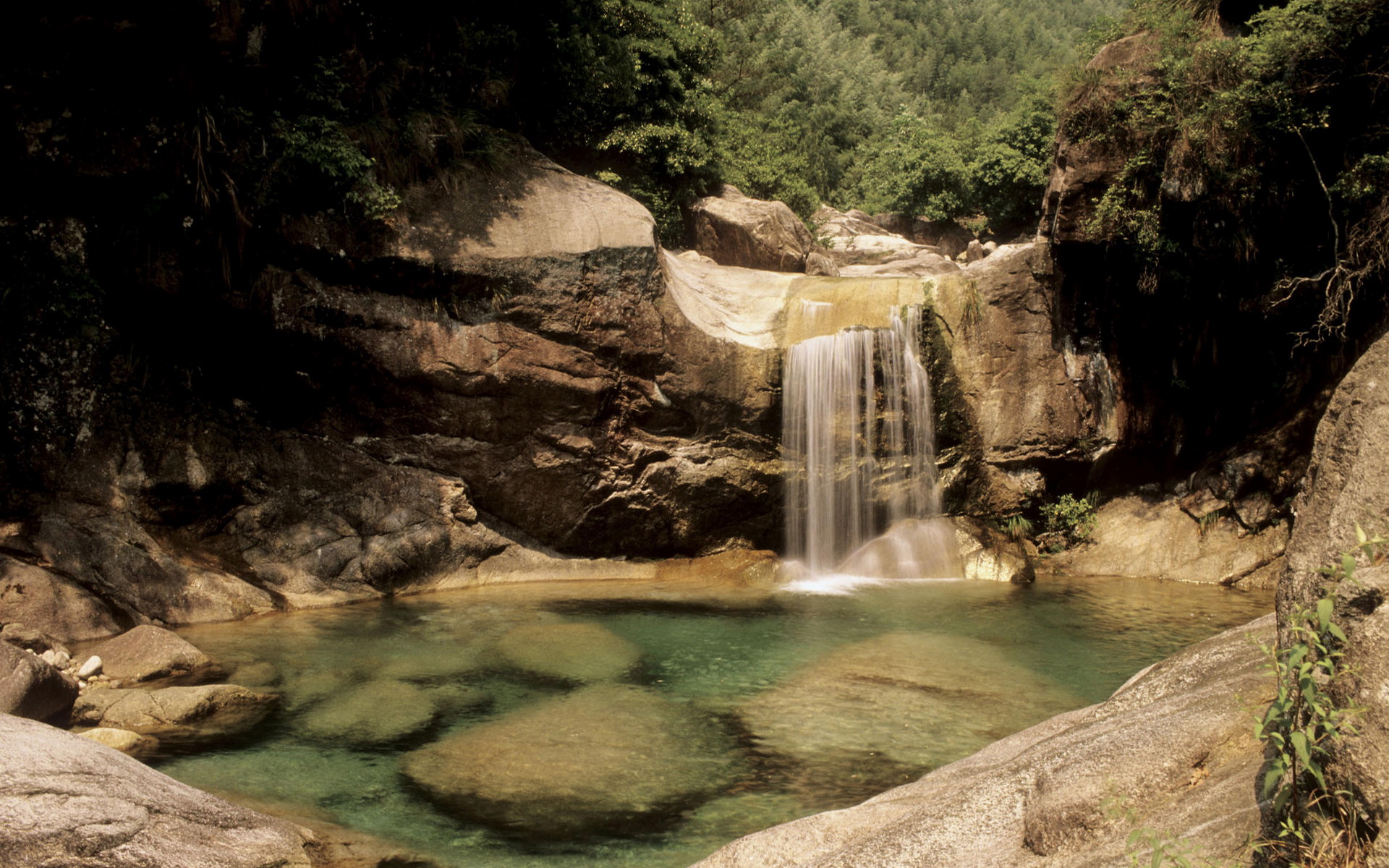 waterfalls Wallpaper
