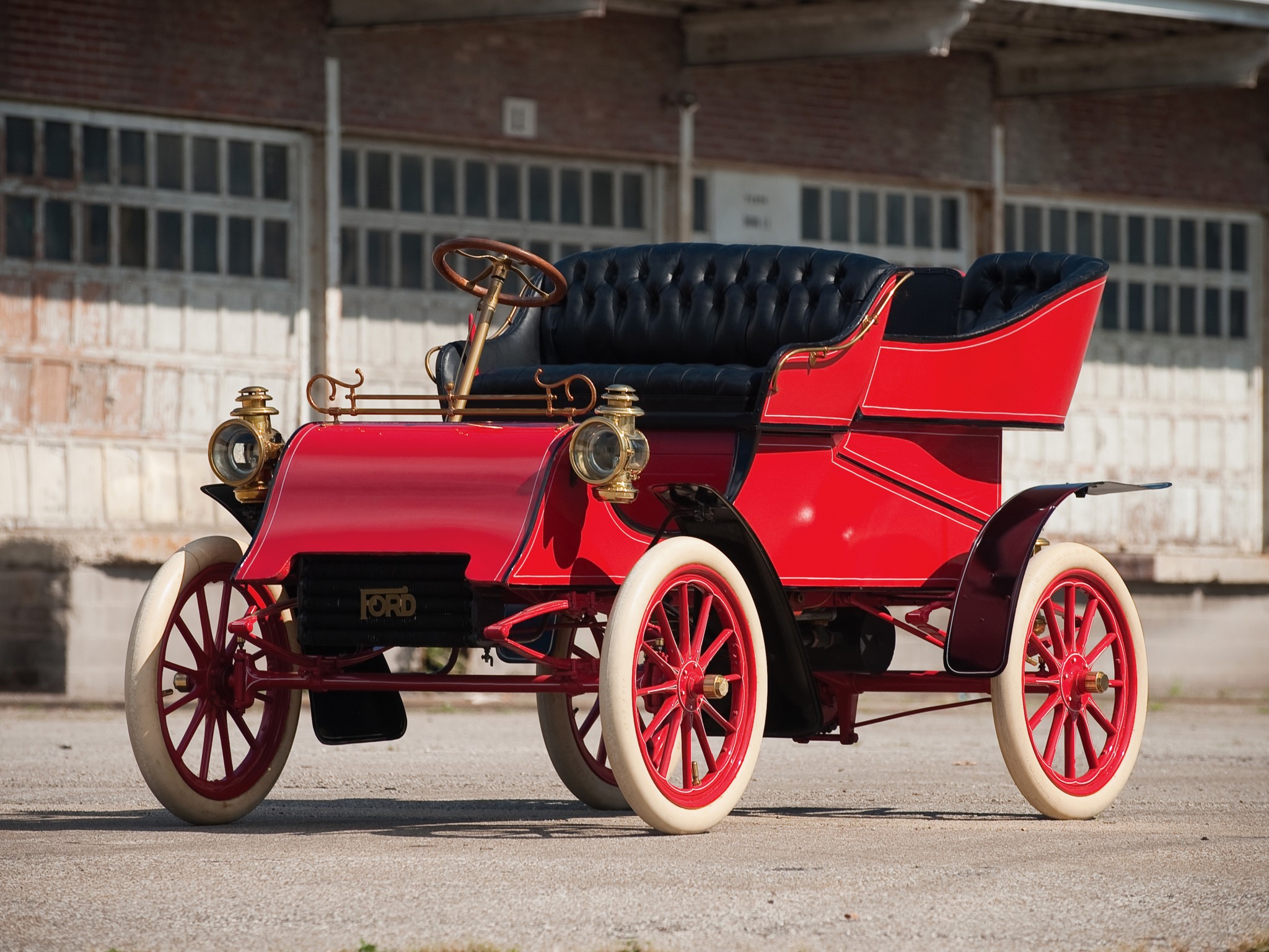 Год выпуска первой машины. Ford model a 1903. Форд модель b 1903. Ford model s 1903.