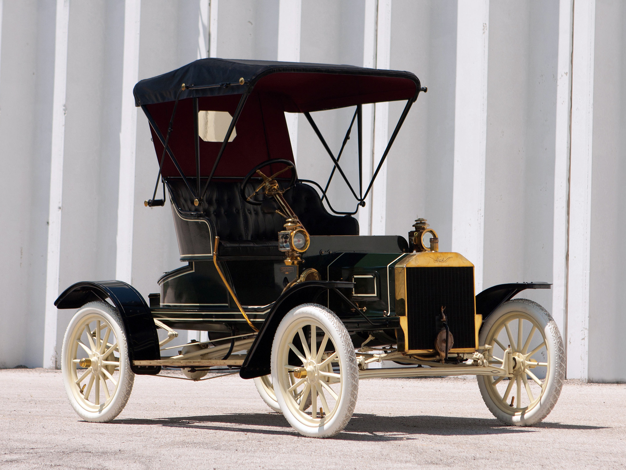 Первая машина форд. Первый автомобиль Форда 1893. Форд модель n 1906 года.
