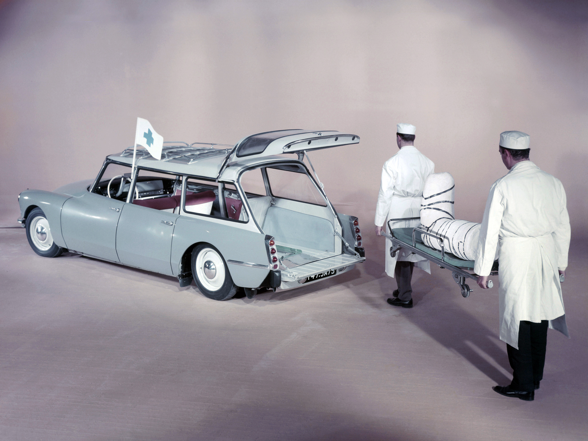 1960, Citroen, Id 19, Ambulance, Classic, Emergency, Stationwagon Wallpaper