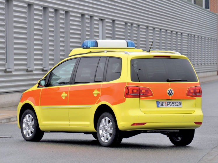 2010, Volkswagen, Touran, Notarzt, Ambulance, Emergency HD Wallpaper Desktop Background