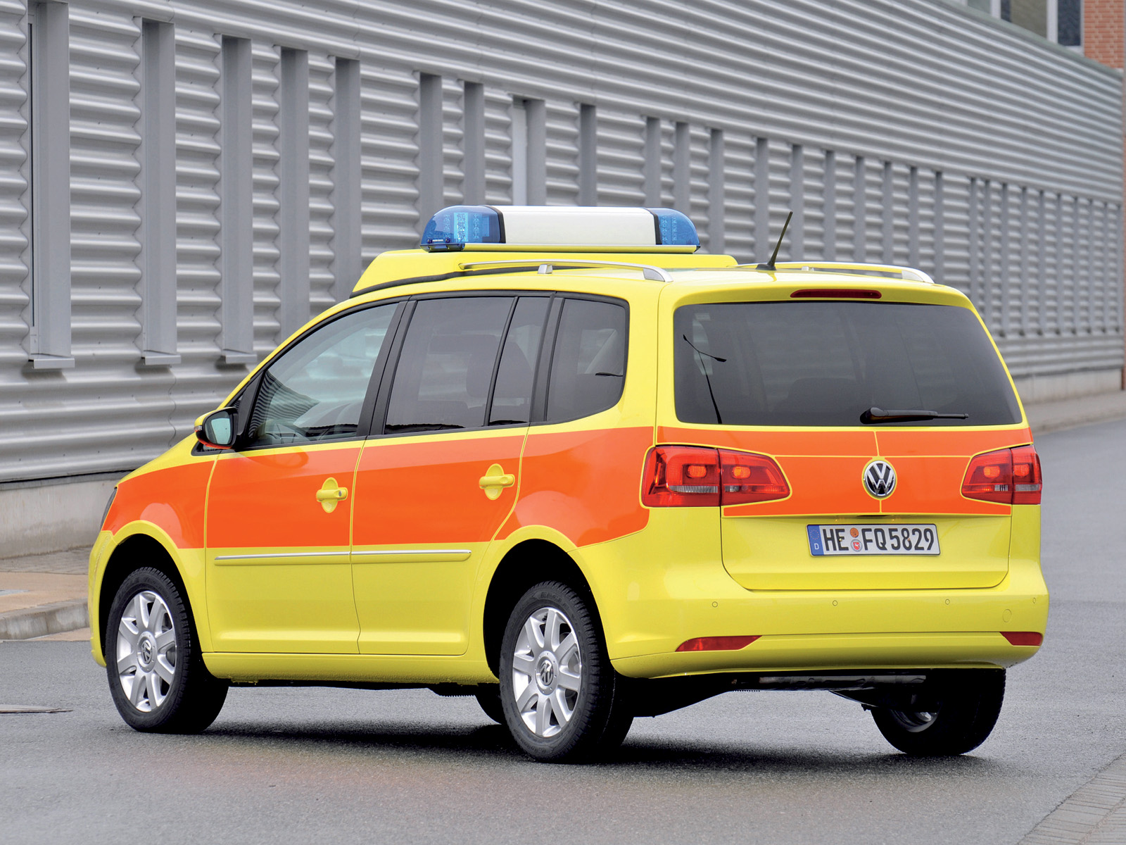2010, Volkswagen, Touran, Notarzt, Ambulance, Emergency Wallpaper
