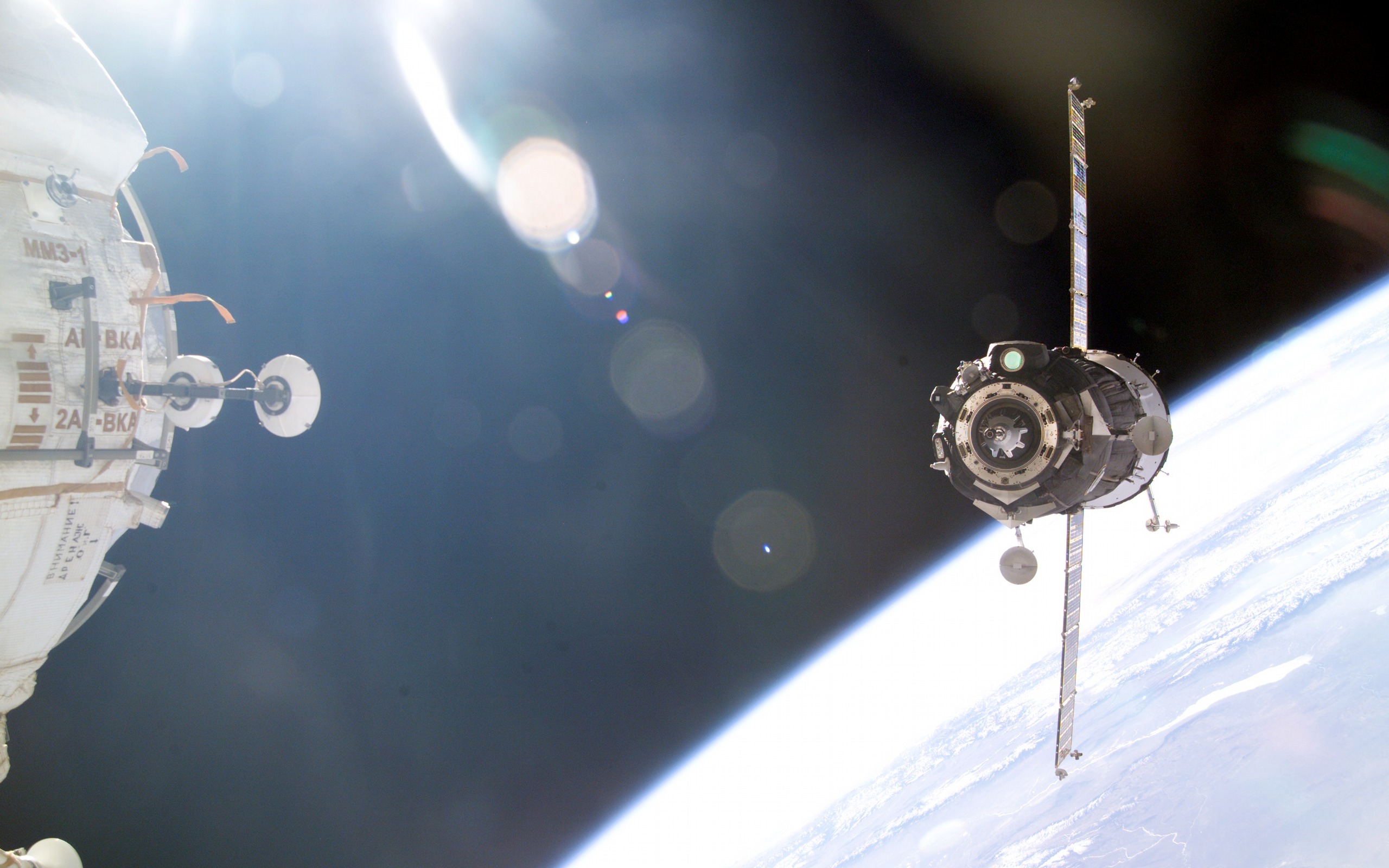 outer, Space, Soyuz, Russians Wallpaper