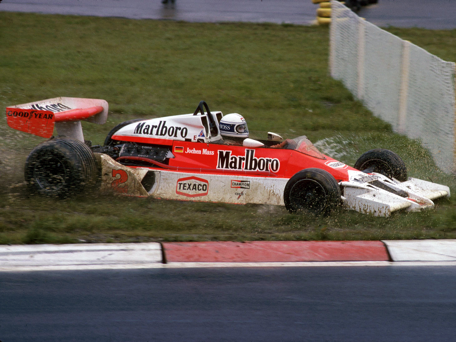 1976, Mclaren, M26, Formula, F 1, Race, Racing Wallpaper
