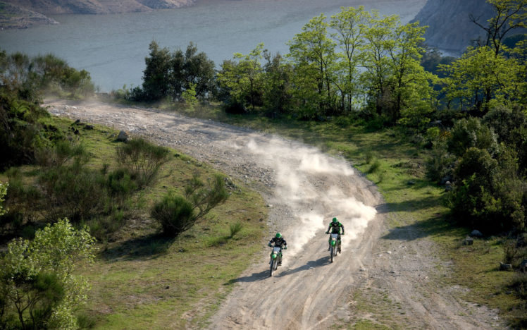 motorcycle, Racing, Track, Dust, Lake, Riders, Trees, Dirtbike HD Wallpaper Desktop Background