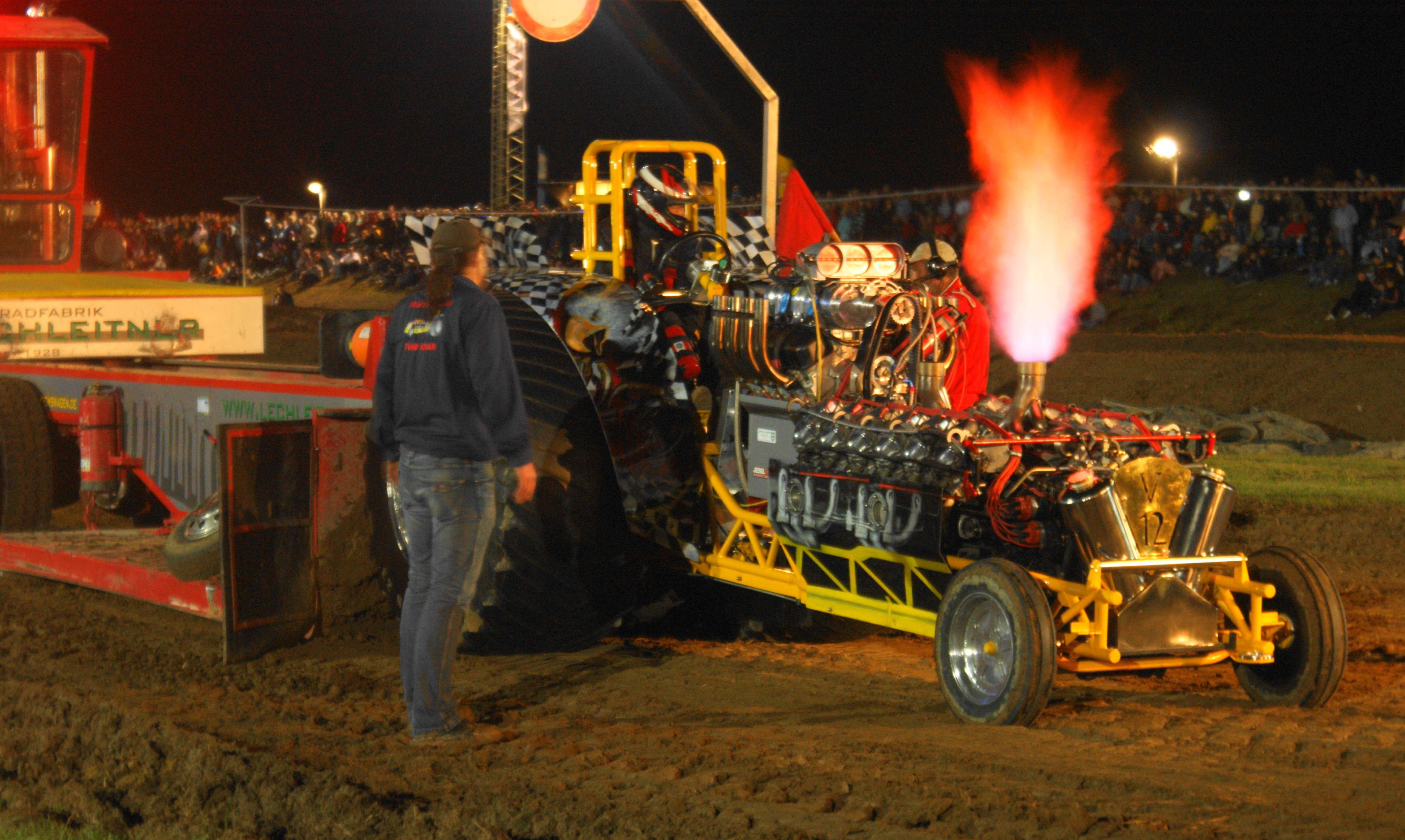 tractor pulling, Race, Racing, Hot, Rod, Rods, Tractor, Engine, Fire Wallpaper