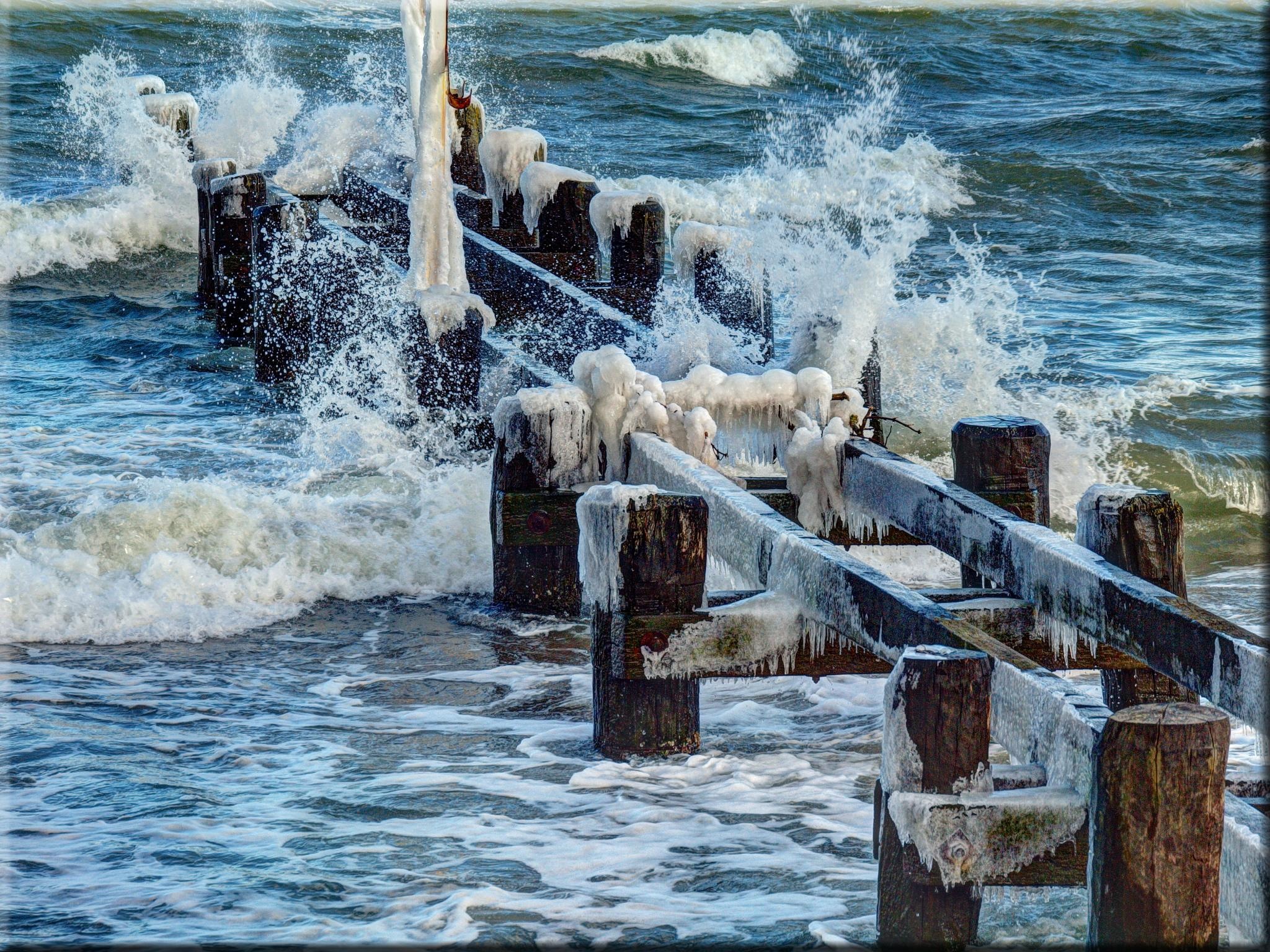 sea, The, Waves, The, Old, Pier, Icicles, Landscape Wallpaper