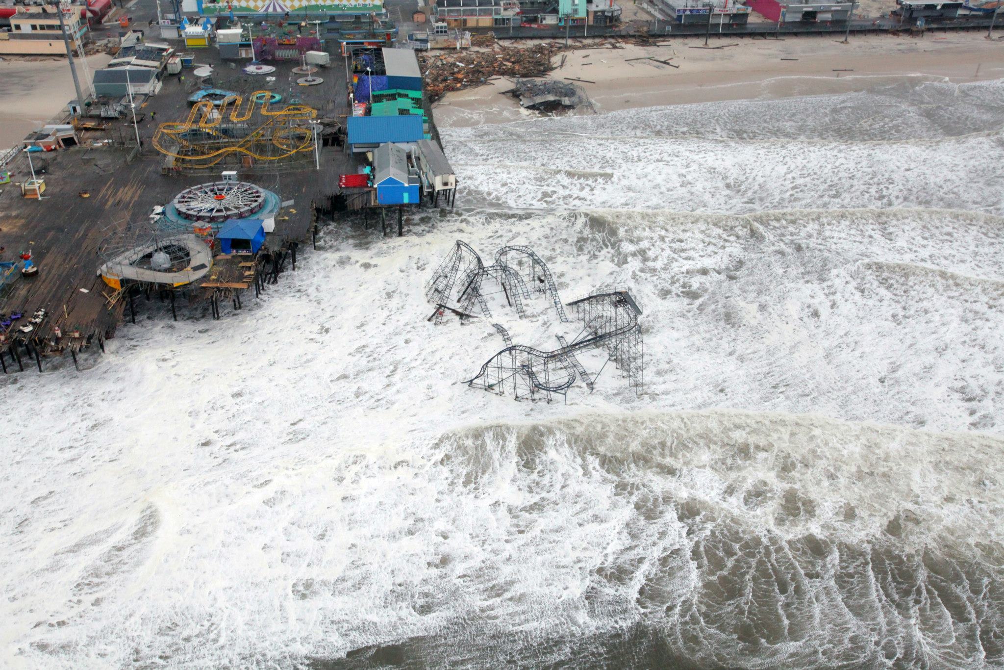 hurricane, Sandy, Storm, Disaster, Weather, Destruction Wallpaper