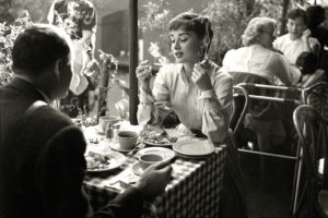 audrey, Hepburn, Brunette, Restaurant, Cigarette, Smoking, Bw