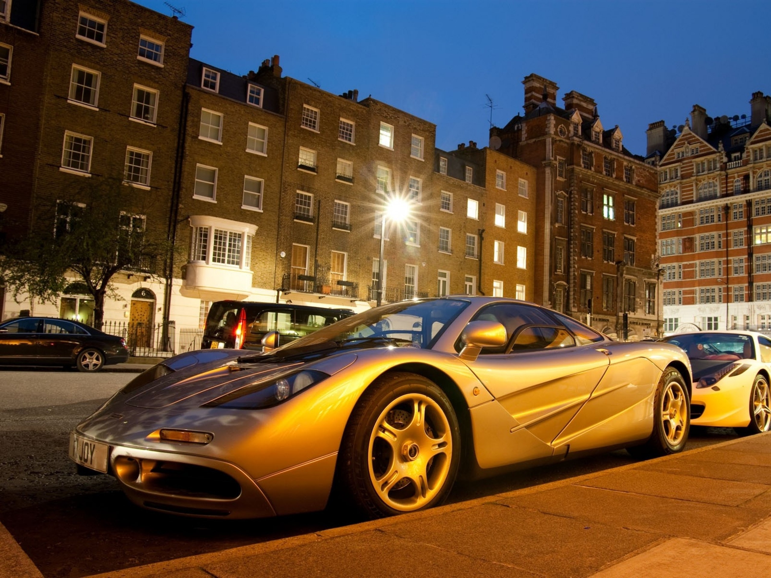 cityscapes, Streets, Cars, Vehicles, Mclaren, F1, Citylights Wallpaper