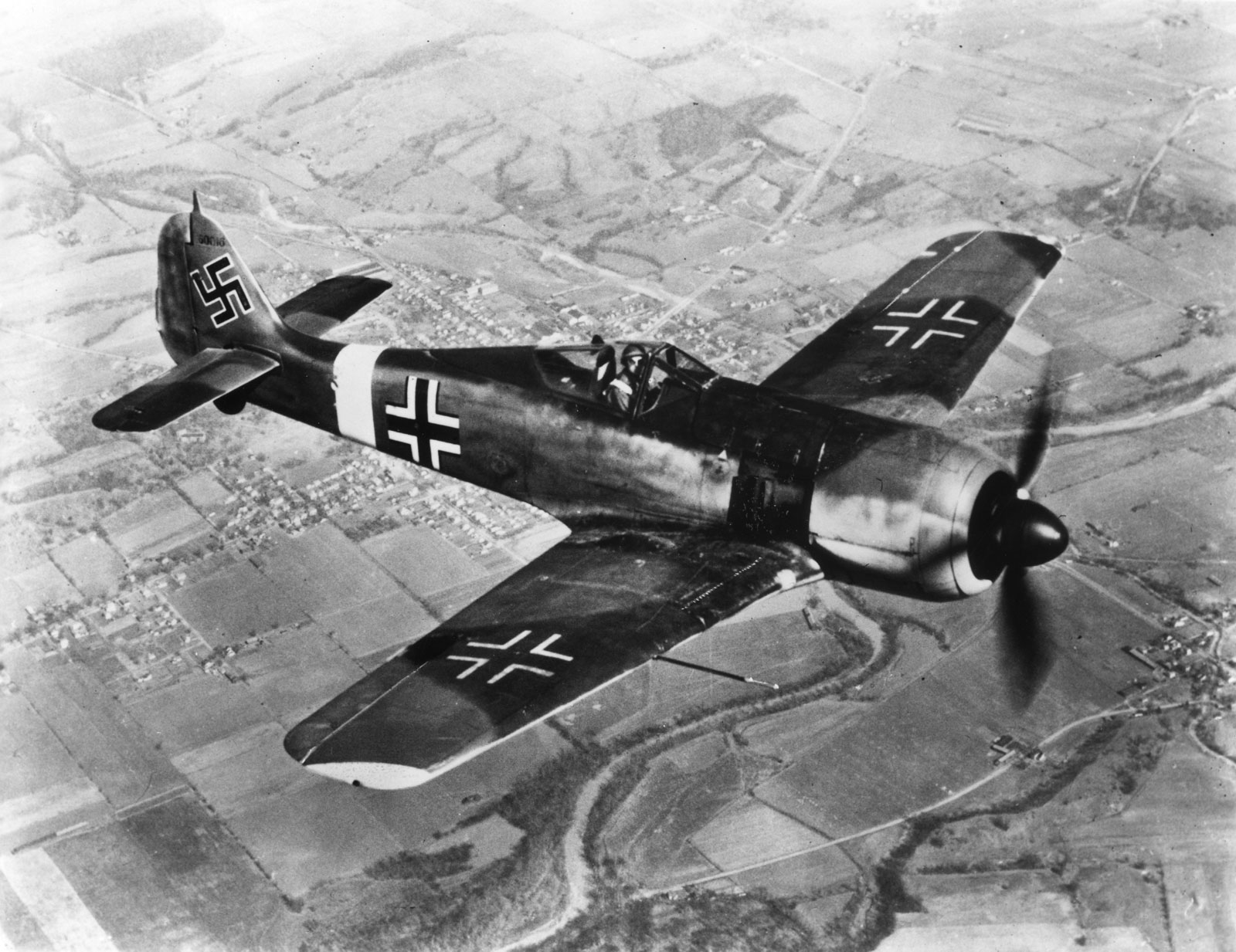 military, War, Wwll, Airplane, Aircraft, Plane, Nazi Wallpaper