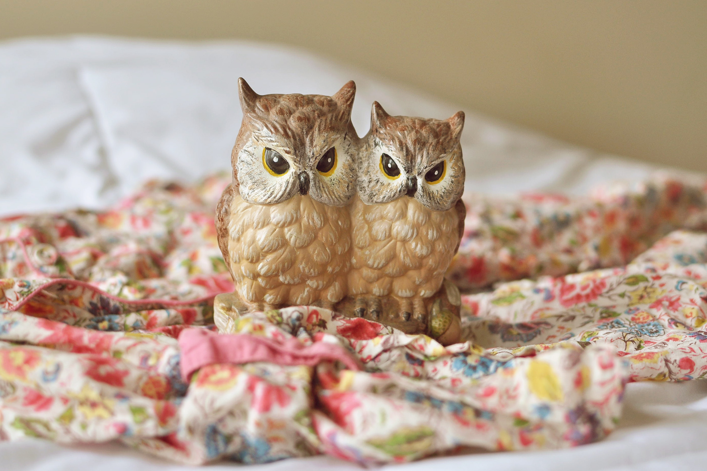 closeup, Owl, Toy, Bokeh Wallpaper