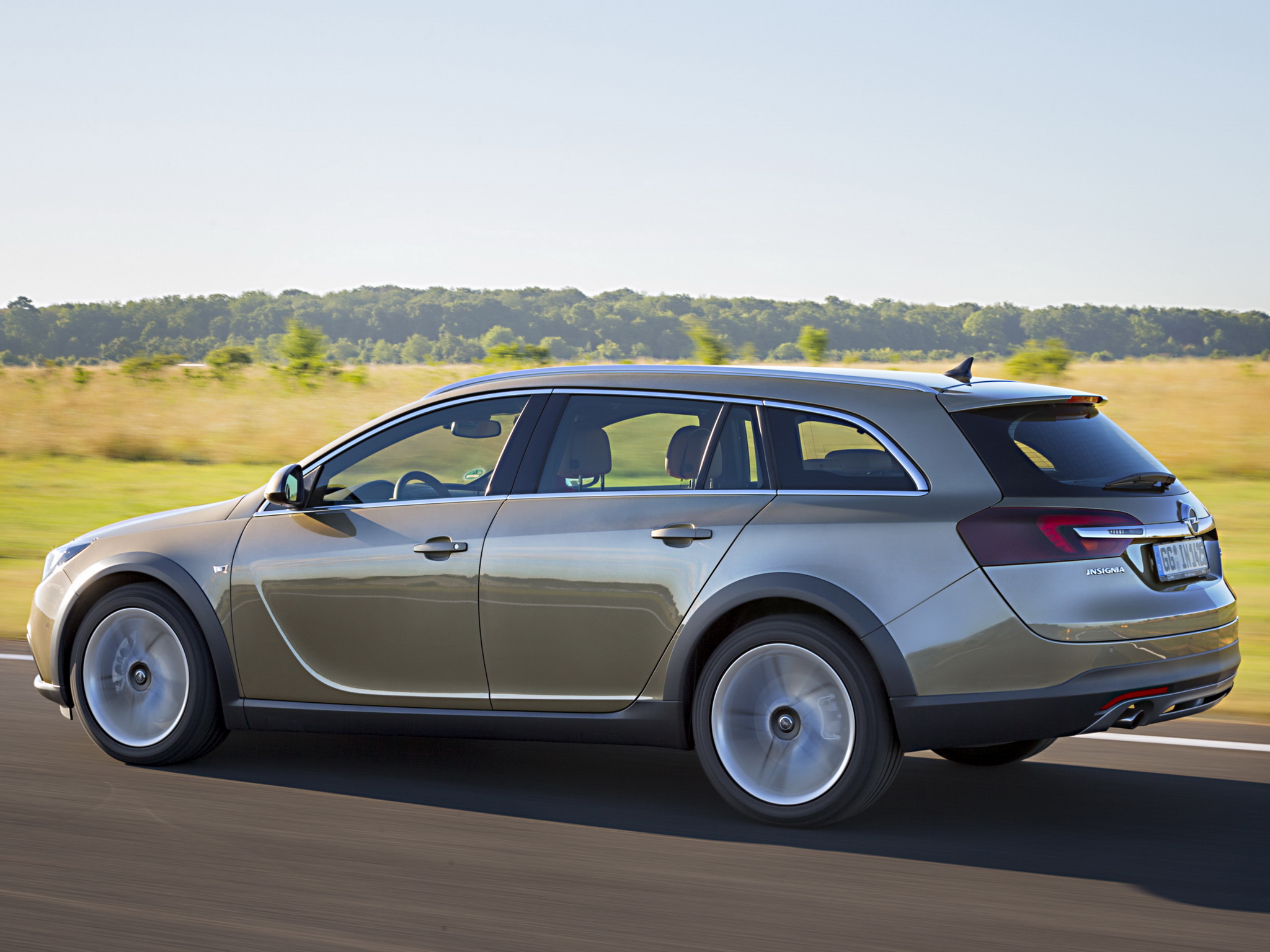 2014, Opel, Insignia, Country, Tourer, Stationwagon Wallpaper