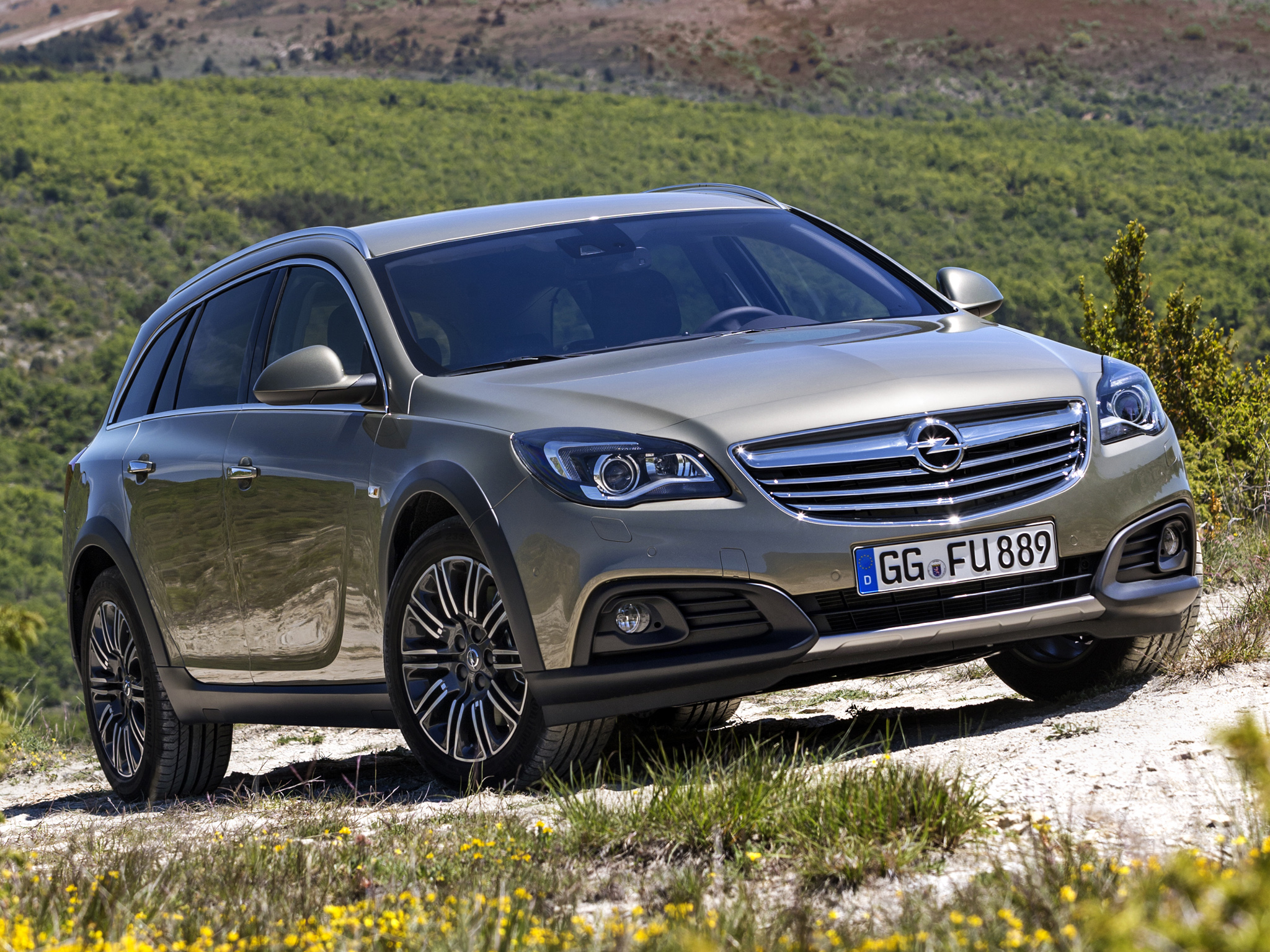 2014, Opel, Insignia, Country, Tourer, Stationwagon Wallpaper