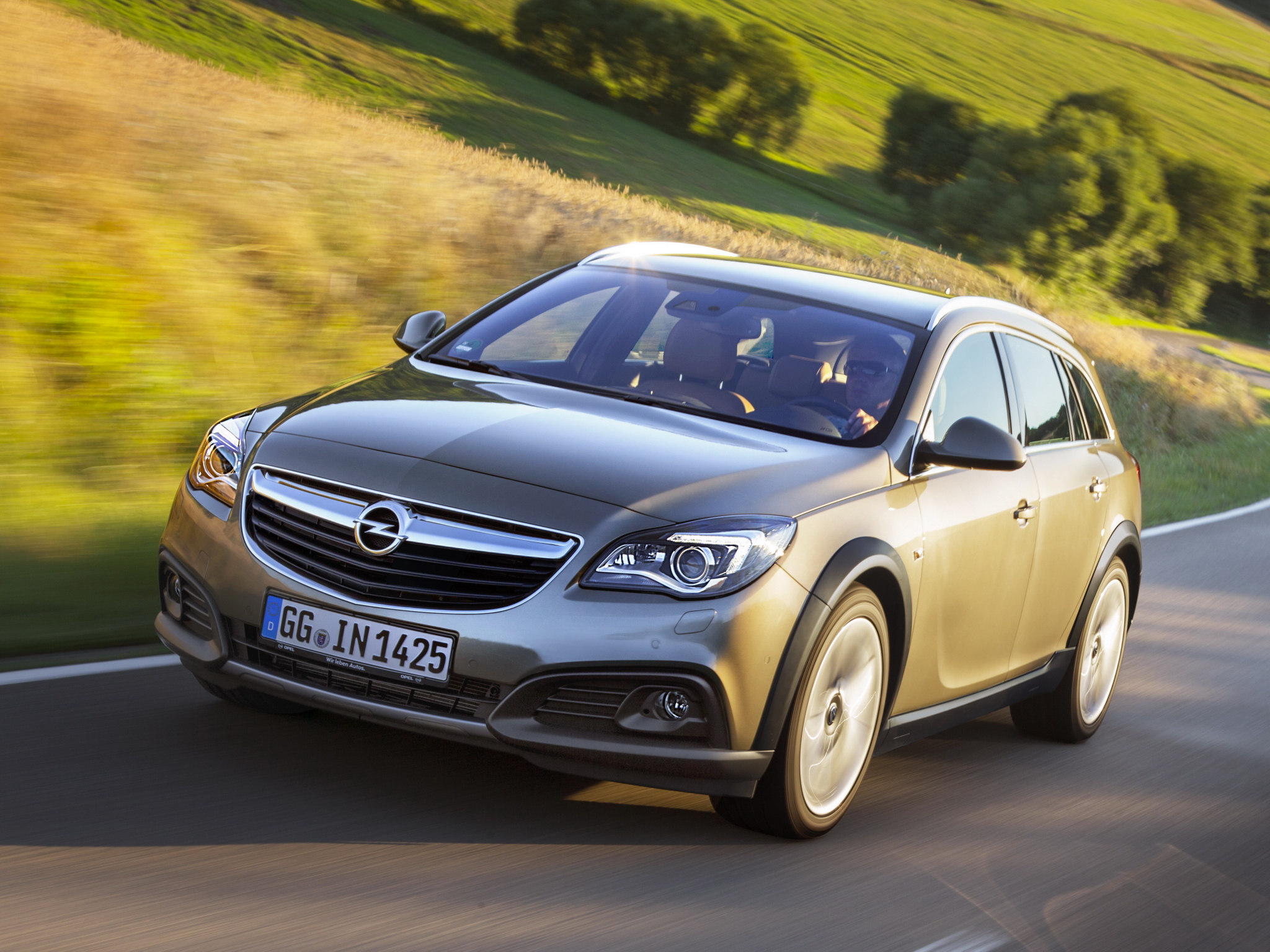 2014, Opel, Insignia, Country, Tourer, Stationwagon Wallpaper